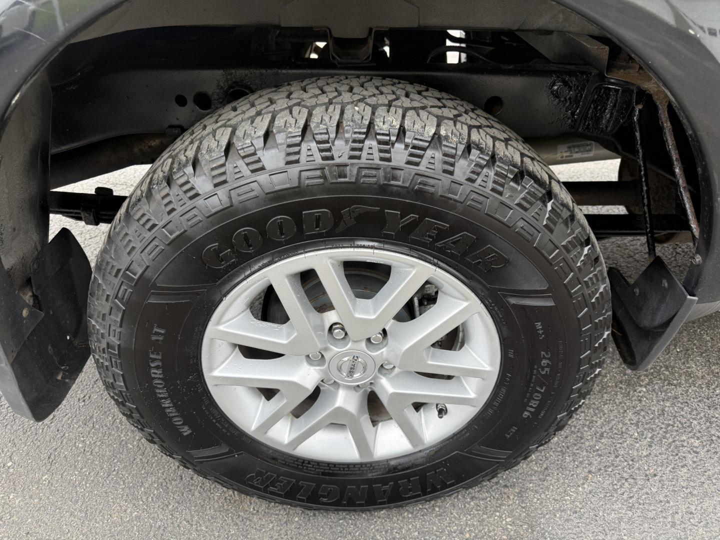 2014 Black /Gray Nissan Frontier SV King Cab 5AT 4WD (1N6AD0CW4EN) with an 4.0L V6 DOHC 24V engine, Automatic transmission, located at 11115 Chardon Rd. , Chardon, OH, 44024, (440) 214-9705, 41.580246, -81.241943 - 2014 Nissan Frontier SV King Cab 4WD – Tough, Reliable Midsize Truck with Fresh Service! This 2014 Nissan Frontier SV King Cab 4WD is a rugged and dependable midsize pickup that’s built to last and ready for work or weekend adventures. Powered by the proven 4.0L V6 engine paired with a durable - Photo#25
