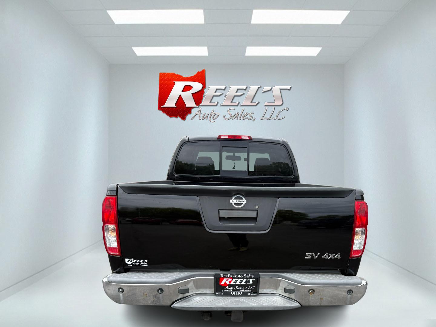 2014 Black /Gray Nissan Frontier SV King Cab 5AT 4WD (1N6AD0CW4EN) with an 4.0L V6 DOHC 24V engine, Automatic transmission, located at 11115 Chardon Rd. , Chardon, OH, 44024, (440) 214-9705, 41.580246, -81.241943 - 2014 Nissan Frontier SV King Cab 4WD – Tough, Reliable Midsize Truck with Fresh Service! This 2014 Nissan Frontier SV King Cab 4WD is a rugged and dependable midsize pickup that’s built to last and ready for work or weekend adventures. Powered by the proven 4.0L V6 engine paired with a durable - Photo#27