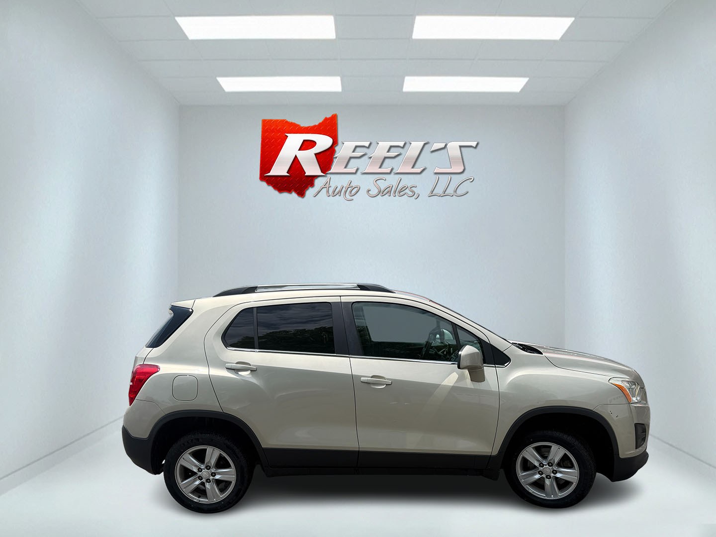 2016 Gold /Black Chevrolet Trax LT AWD (3GNCJPSB0GL) with an 1.4L I4 DOHC 16V TURBO engine, Automatic transmission, located at 547 E. Main St., Orwell, OH, 44076, (440) 437-5893, 41.535435, -80.847855 - 2016 Chevrolet Trax LT AWD – Turbo Efficiency, Fresh Service, and All-Weather Grip! This sharp 2016 Chevrolet Trax LT AWD is a compact, fuel-efficient crossover that’s easy to drive and ready to go. Powered by a peppy 1.4L Turbocharged EcoTec I4 engine paired with a smooth 6-speed automatic tra - Photo#24