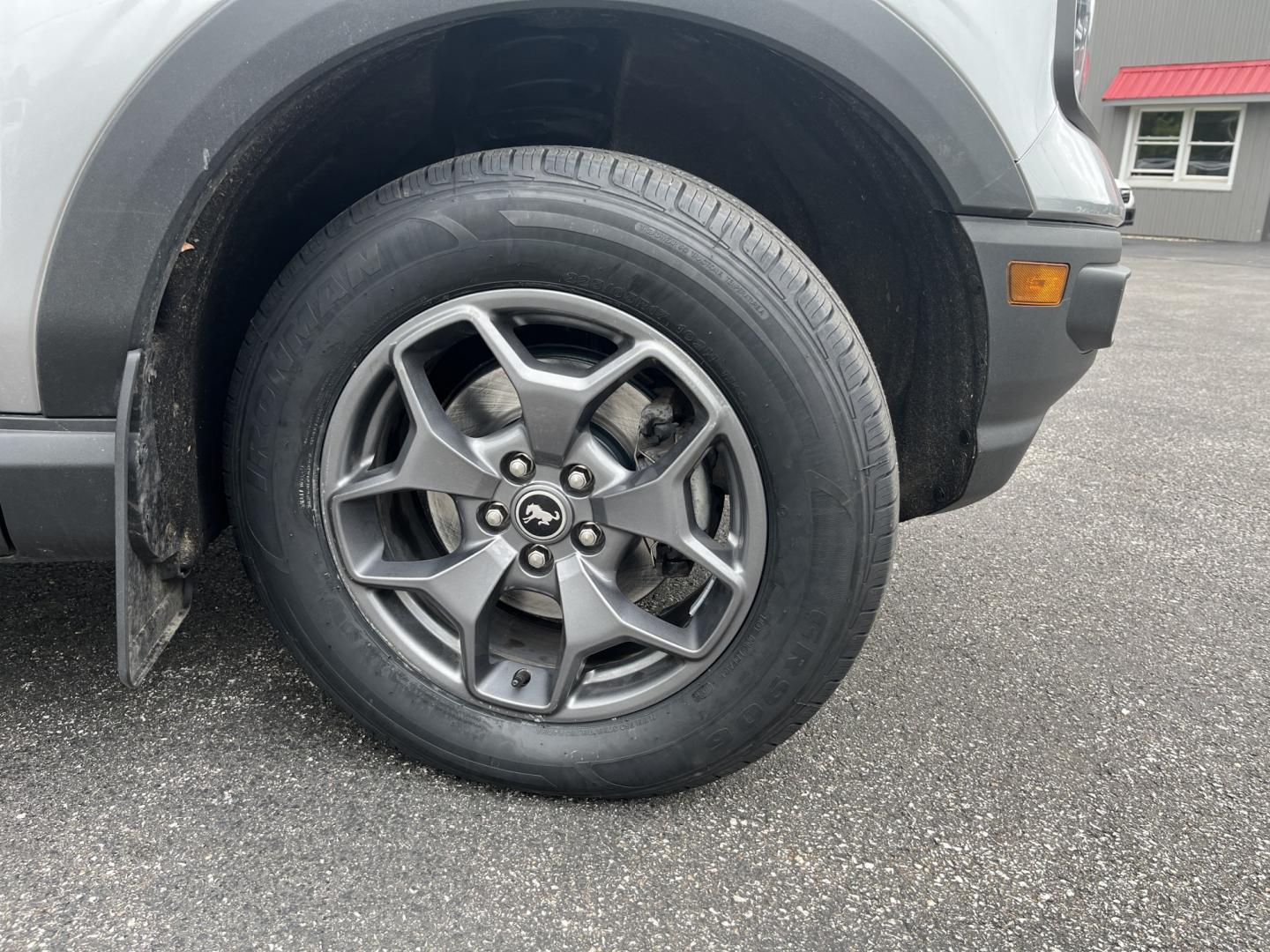 2022 Gray /Black Ford Bronco Sport Badlands (3FMCR9D99NR) with an 2.0L I4 DOHC 16V Turbo engine, Automatic transmission, located at 11115 Chardon Rd. , Chardon, OH, 44024, (440) 214-9705, 41.580246, -81.241943 - 2022 Ford Bronco Sport Badlands 4WD – Serious Off-Road Capability with Premium Comfort! This 2022 Ford Bronco Sport Badlands 4WD is a rugged, adventure-ready compact SUV that’s loaded with capability and modern features. Powered by a strong 2.0L I4 Turbocharged EcoBoost engine paired with a smo - Photo#4