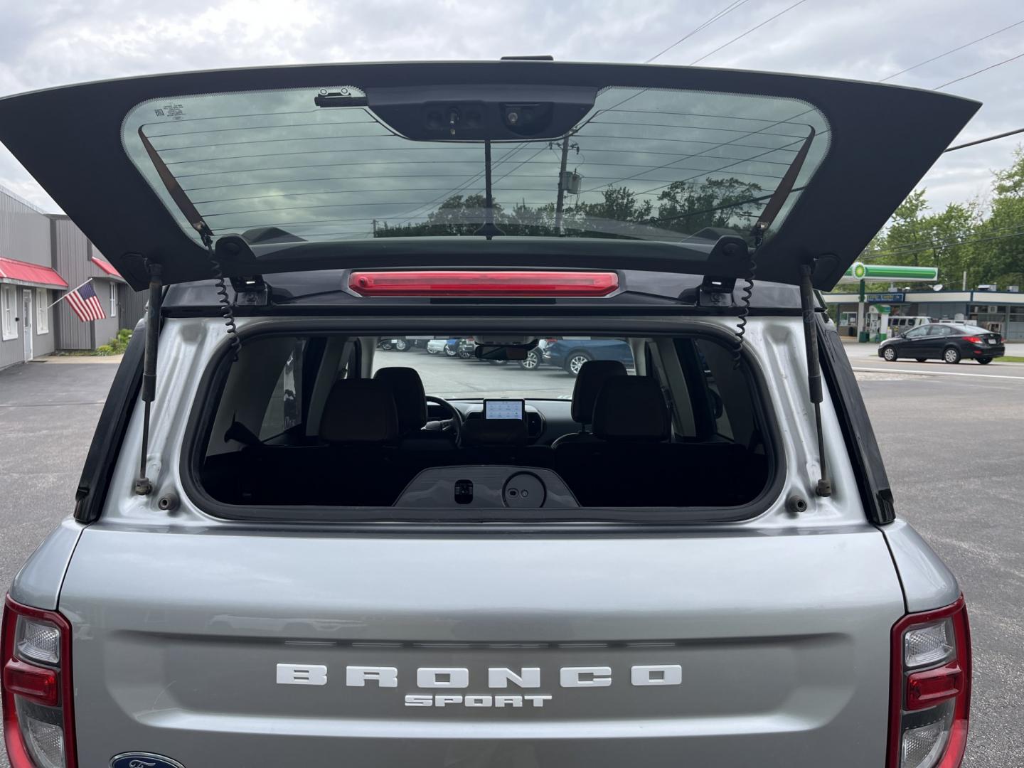 2022 Gray /Black Ford Bronco Sport Badlands (3FMCR9D99NR) with an 2.0L I4 DOHC 16V Turbo engine, Automatic transmission, located at 11115 Chardon Rd. , Chardon, OH, 44024, (440) 214-9705, 41.580246, -81.241943 - 2022 Ford Bronco Sport Badlands 4WD – Serious Off-Road Capability with Premium Comfort! This 2022 Ford Bronco Sport Badlands 4WD is a rugged, adventure-ready compact SUV that’s loaded with capability and modern features. Powered by a strong 2.0L I4 Turbocharged EcoBoost engine paired with a smo - Photo#15