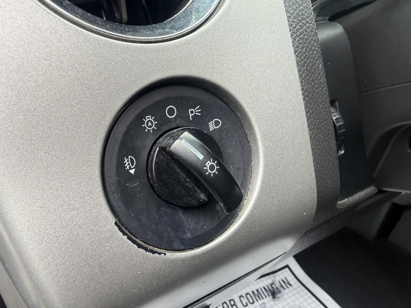 2013 White /Black Ford Expedition Limited 4WD (1FMJU2A55DE) with an 5.4L V8 SOHC 16V FFV engine, Automatic transmission, located at 547 E. Main St., Orwell, OH, 44076, (440) 437-5893, 41.535435, -80.847855 - 2013 Ford Expedition Limited 4WD – Full-Size Luxury SUV with Massive Towing Power and Premium Features! This 2013 Ford Expedition Limited 4WD is a loaded, commanding full-size SUV that offers serious capability and upscale comfort for the whole family. Powered by the strong 5.4L Triton V8 engine- Photo#12