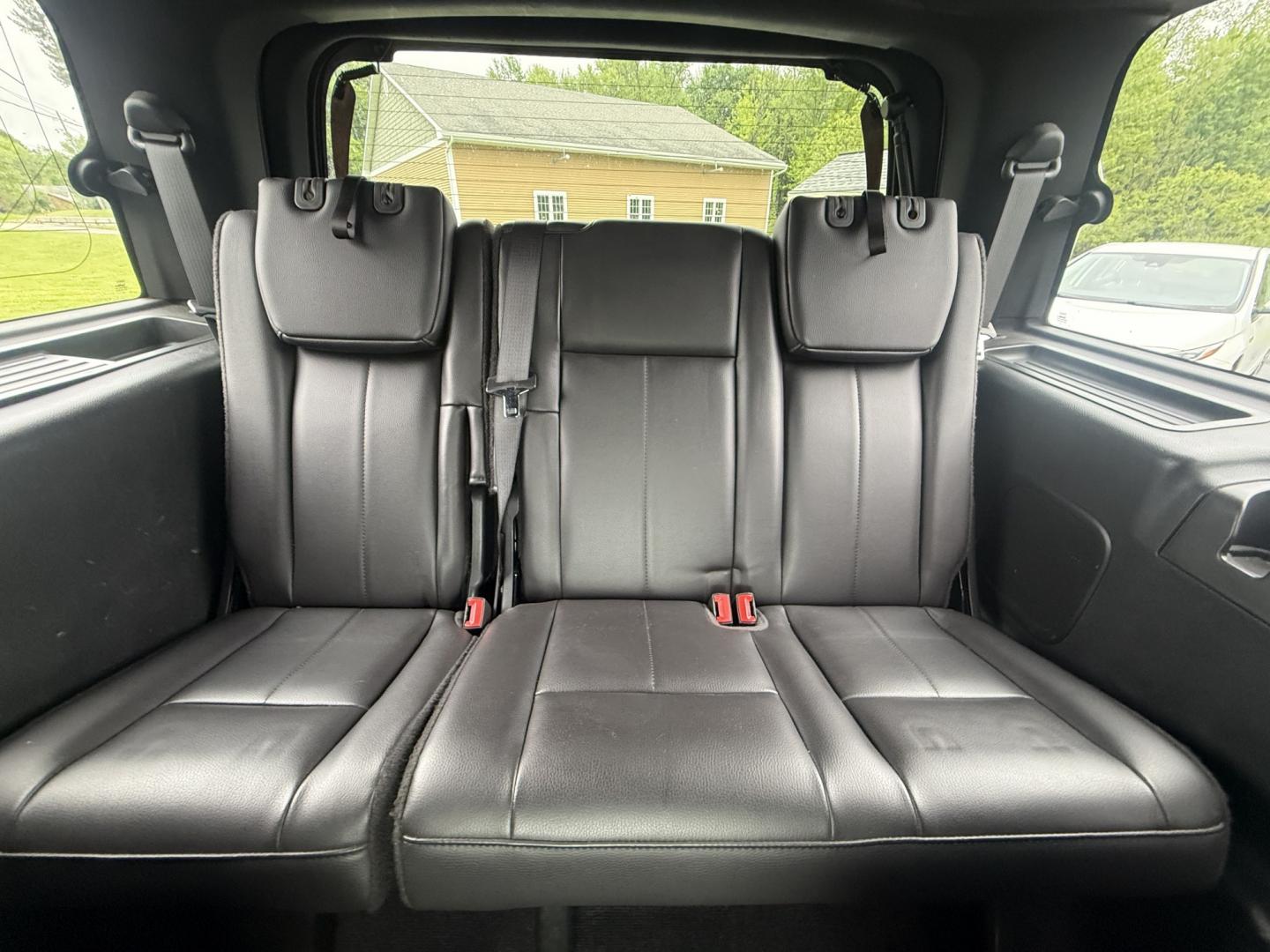2013 White /Black Ford Expedition Limited 4WD (1FMJU2A55DE) with an 5.4L V8 SOHC 16V FFV engine, Automatic transmission, located at 547 E. Main St., Orwell, OH, 44076, (440) 437-5893, 41.535435, -80.847855 - 2013 Ford Expedition Limited 4WD – Full-Size Luxury SUV with Massive Towing Power and Premium Features! This 2013 Ford Expedition Limited 4WD is a loaded, commanding full-size SUV that offers serious capability and upscale comfort for the whole family. Powered by the strong 5.4L Triton V8 engine- Photo#28