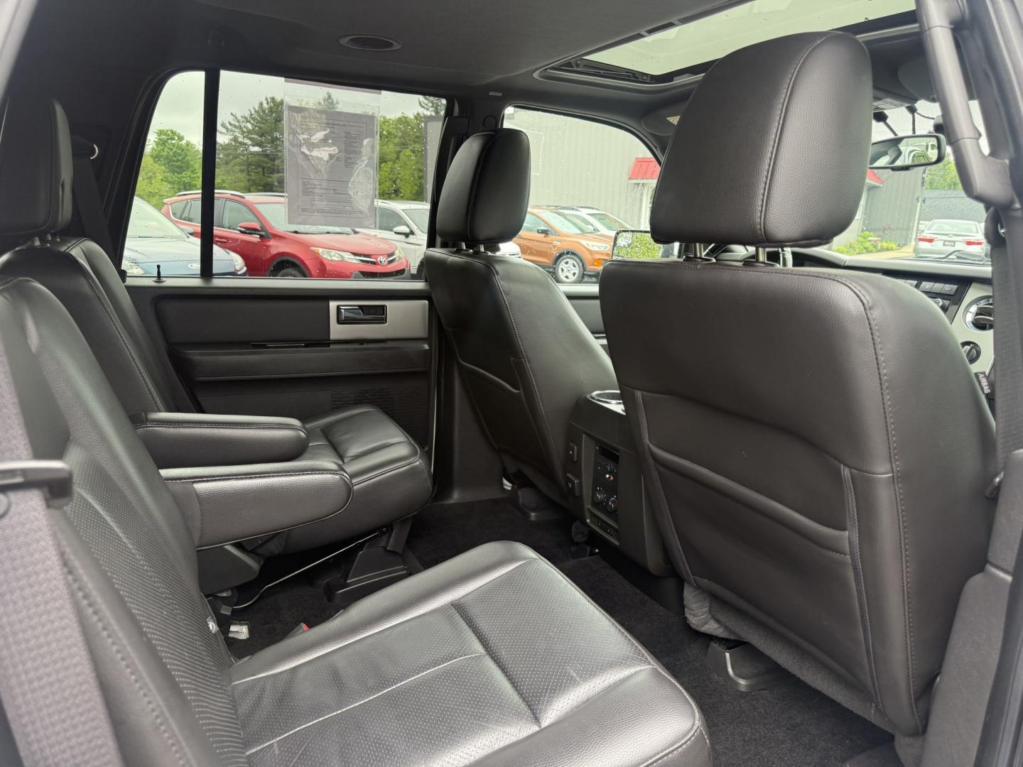 2013 White /Black Ford Expedition Limited 4WD (1FMJU2A55DE) with an 5.4L V8 SOHC 16V FFV engine, Automatic transmission, located at 547 E. Main St., Orwell, OH, 44076, (440) 437-5893, 41.535435, -80.847855 - 2013 Ford Expedition Limited 4WD – Full-Size Luxury SUV with Massive Towing Power and Premium Features! This 2013 Ford Expedition Limited 4WD is a loaded, commanding full-size SUV that offers serious capability and upscale comfort for the whole family. Powered by the strong 5.4L Triton V8 engine- Photo#46