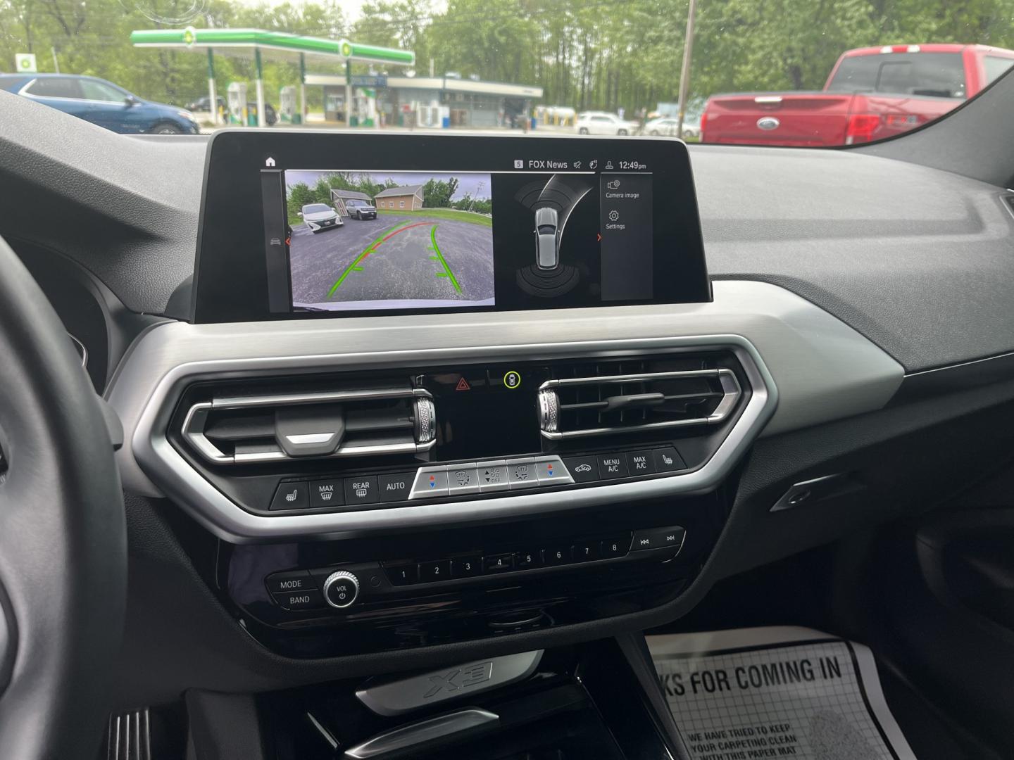 2022 White /Black BMW X3 xDrive30i (5UX53DP02N9) with an 2.0L I4 DOHC 16V Turbo engine, Automatic transmission, located at 11115 Chardon Rd. , Chardon, OH, 44024, (440) 214-9705, 41.580246, -81.241943 - 2022 BMW X3 xDrive30i – Premium Compact Luxury SUV with Turbo Power and Alpine White Style! This 2022 BMW X3 xDrive30i is a refined and sporty luxury crossover that offers the perfect balance of performance, comfort, and versatility. Powered by a responsive 2.0L Turbocharged I4 engine paired with - Photo#24