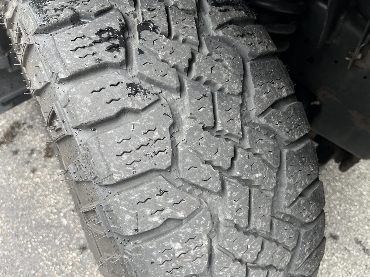 2020 Gray /Black Ford F-150 XLT SuperCrew 5.5-ft. Bed 4WD (1FTEW1E49LF) with an 3.5L V6 TWIN TURBO engine, Automatic transmission, located at 11115 Chardon Rd. , Chardon, OH, 44024, (440) 214-9705, 41.580246, -81.241943 - 2020 Ford F-150 XLT Crew Cab 4WD – Twin-Turbo Power with Max Trailer Tow Package and Aggressive Sport Styling! This 2020 Ford F-150 XLT Crew Cab 4WD is a strong, well-equipped full-size truck that’s ready for work or weekend towing. Powered by the potent 3.5L Twin-Turbo EcoBoost V6 engine paire - Photo#4