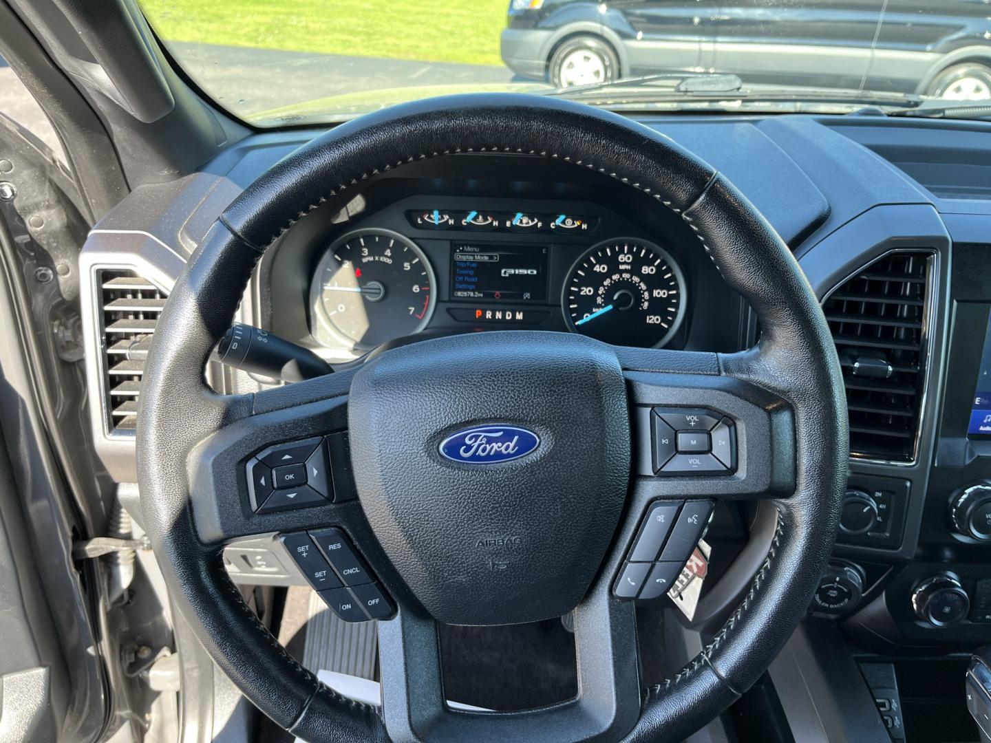 2020 Gray /Black Ford F-150 XLT SuperCrew 5.5-ft. Bed 4WD (1FTEW1E49LF) with an 3.5L V6 TWIN TURBO engine, Automatic transmission, located at 11115 Chardon Rd. , Chardon, OH, 44024, (440) 214-9705, 41.580246, -81.241943 - 2020 Ford F-150 XLT Crew Cab 4WD – Twin-Turbo Power with Max Trailer Tow Package and Aggressive Sport Styling! This 2020 Ford F-150 XLT Crew Cab 4WD is a strong, well-equipped full-size truck that’s ready for work or weekend towing. Powered by the potent 3.5L Twin-Turbo EcoBoost V6 engine paire - Photo#17
