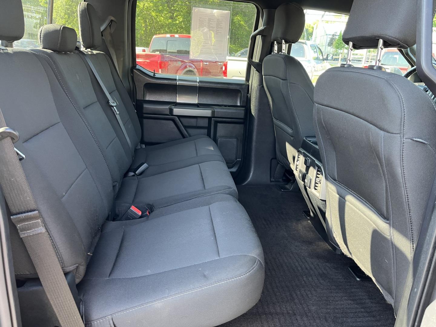 2020 Gray /Black Ford F-150 XLT SuperCrew 5.5-ft. Bed 4WD (1FTEW1E49LF) with an 3.5L V6 TWIN TURBO engine, Automatic transmission, located at 11115 Chardon Rd. , Chardon, OH, 44024, (440) 214-9705, 41.580246, -81.241943 - 2020 Ford F-150 XLT Crew Cab 4WD – Twin-Turbo Power with Max Trailer Tow Package and Aggressive Sport Styling! This 2020 Ford F-150 XLT Crew Cab 4WD is a strong, well-equipped full-size truck that’s ready for work or weekend towing. Powered by the potent 3.5L Twin-Turbo EcoBoost V6 engine paire - Photo#31