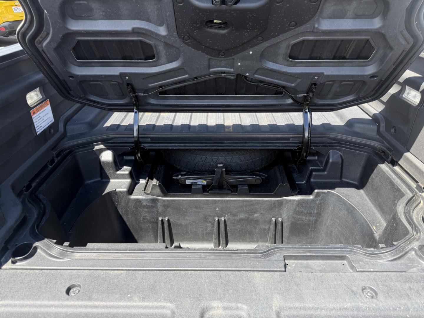 2018 Silver /Gray Honda Ridgeline RTL-E AWD (5FPYK3F79JB) with an 3.5L V6 SOHC 24V engine, Automatic transmission, located at 547 E. Main St., Orwell, OH, 44076, (440) 437-5893, 41.535435, -80.847855 - 2018 Honda Ridgeline RTL-E AWD – Premium Mid-Size Truck with Leather, Strong Towing, and Loaded Features! This sharp 2018 Honda Ridgeline RTL-E AWD is a refined and capable truck that combines car-like comfort with real truck utility. Powered by Honda’s smooth 3.5L Earth Dreams V6 engine paired - Photo#7