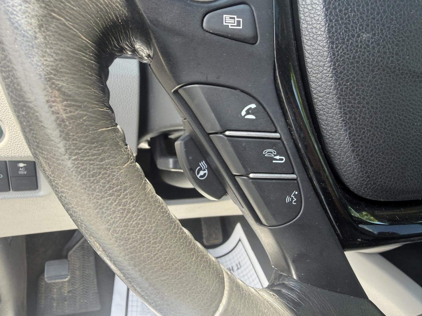 2018 Silver /Gray Honda Ridgeline RTL-E AWD (5FPYK3F79JB) with an 3.5L V6 SOHC 24V engine, Automatic transmission, located at 547 E. Main St., Orwell, OH, 44076, (440) 437-5893, 41.535435, -80.847855 - 2018 Honda Ridgeline RTL-E AWD – Premium Mid-Size Truck with Leather, Strong Towing, and Loaded Features! This sharp 2018 Honda Ridgeline RTL-E AWD is a refined and capable truck that combines car-like comfort with real truck utility. Powered by Honda’s smooth 3.5L Earth Dreams V6 engine paired - Photo#16
