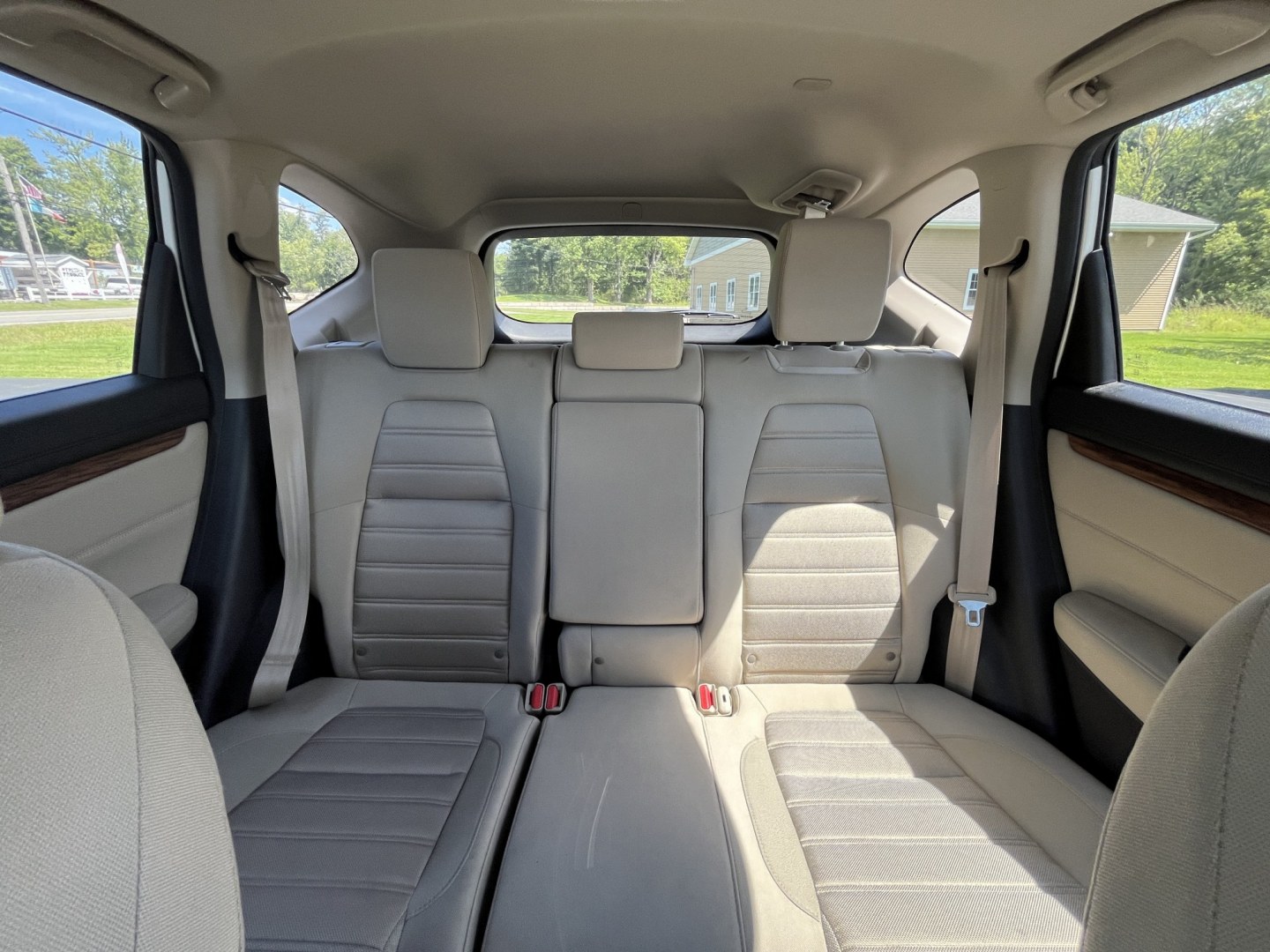 2018 White /Gray Honda CR-V EX AWD (2HKRW2H57JH) with an 1.5L I4 16V DOHC TURBO engine, Automatic transmission, located at 11115 Chardon Rd. , Chardon, OH, 44024, (440) 214-9705, 41.580246, -81.241943 - 2018 Honda CR-V EX AWD – Efficient Compact SUV with Everyday Comfort and Confidence If you want a compact SUV that balances efficiency, comfort, and all-weather capability, this 2018 Honda CR-V EX AWD is a practical choice. The 1.5L Turbocharged engine delivers responsive power and a strong 33 MP- Photo#25
