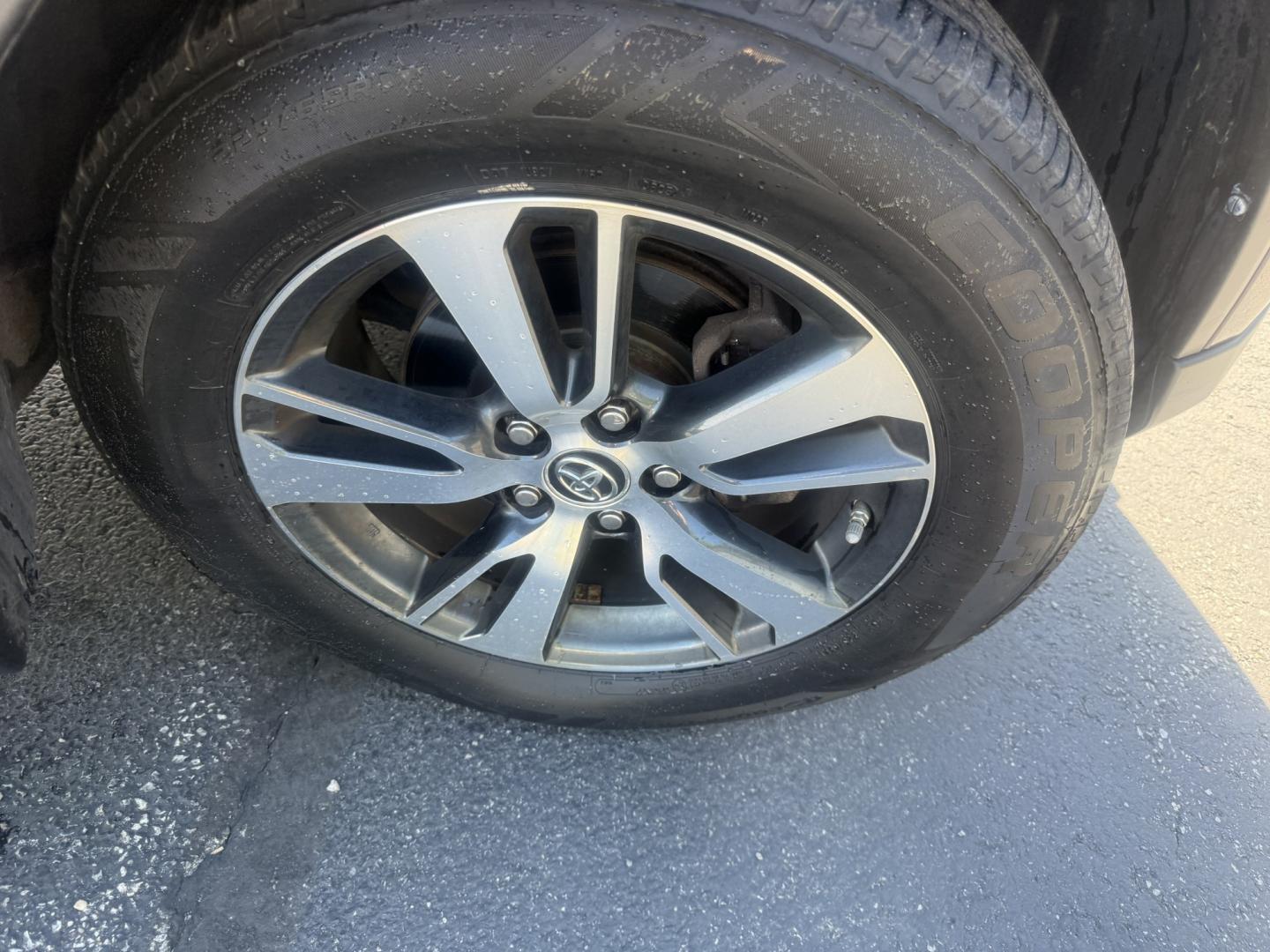 2018 Purple /Black Toyota RAV4 XLE AWD (2T3RFREV6JW) with an 2.5L I4 DOHC 16V engine, Automatic transmission, located at 547 E. Main St., Orwell, OH, 44076, (440) 437-5893, 41.535435, -80.847855 - 2018 Toyota RAV4 XLE AWD – Reliable, Efficient, and Loaded with Safety and Convenience! This clean 2018 Toyota RAV4 XLE AWD is a smart, well-rounded compact SUV that offers excellent reliability, strong value, and everyday practicality. Powered by a smooth 2.5L I4 engine paired with a responsive - Photo#4
