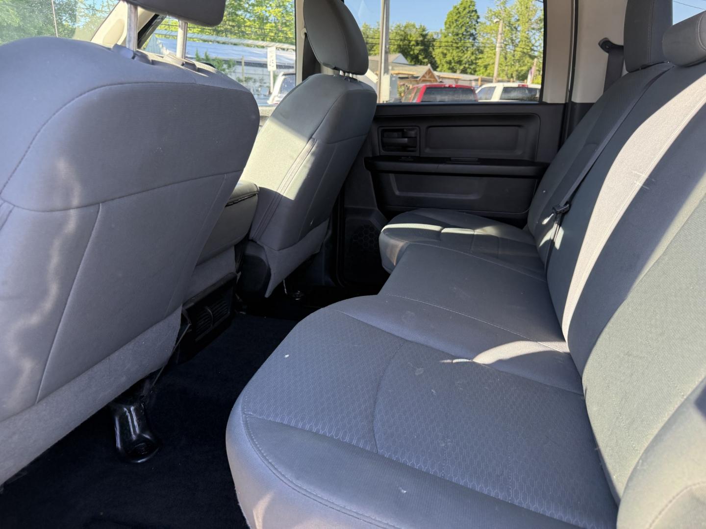 2017 White /Black RAM 2500 Tradesman Crew Cab SWB 4WD (3C6UR5CL3HG) with an 6.7L I6 OHV 24V TURBO DIESEL engine, Automatic transmission, located at 11115 Chardon Rd. , Chardon, OH, 44024, (440) 214-9705, 41.580246, -81.241943 - 2017 Ram 2500 Tradesman Crew Cab 4WD Cummins – Heavy-Duty Diesel Power with Snow Chief Package and Massive Towing Capacity! This 2017 Ram 2500 Tradesman Crew Cab 4WD is a serious work truck built for tough jobs and harsh winters. Powered by the legendary 6.7L Cummins I6 Turbo Diesel engine paired - Photo#23