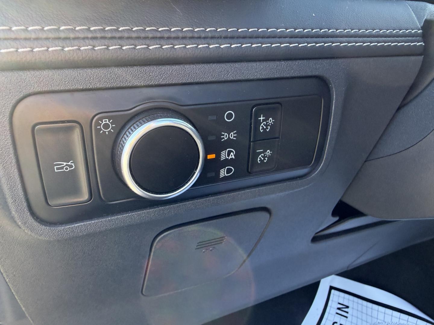 2024 Gray /Black Ford Mustang EcoBoost Premium Convertible (1FAGP8UH6R5) with an 2.3L I4 DOHC 16V Turbo 310 HP engine, Automatic transmission, located at 11115 Chardon Rd. , Chardon, OH, 44024, (440) 214-9705, 41.580246, -81.241943 - 2024 Ford Mustang Convertible Premium – Turbocharged Power, Open-Air Thrills, and Premium Luxury! This 2024 Ford Mustang Convertible Premium delivers the perfect mix of exhilarating performance and refined comfort in a stunning drop-top package. Powered by a responsive 2.3L I4 Turbocharged EcoBoo - Photo#9
