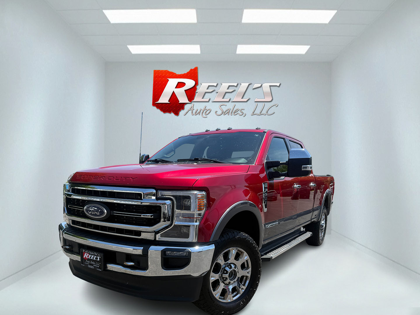 photo of 2022 Ford F-350 SD Lariat Crew Cab 4WD