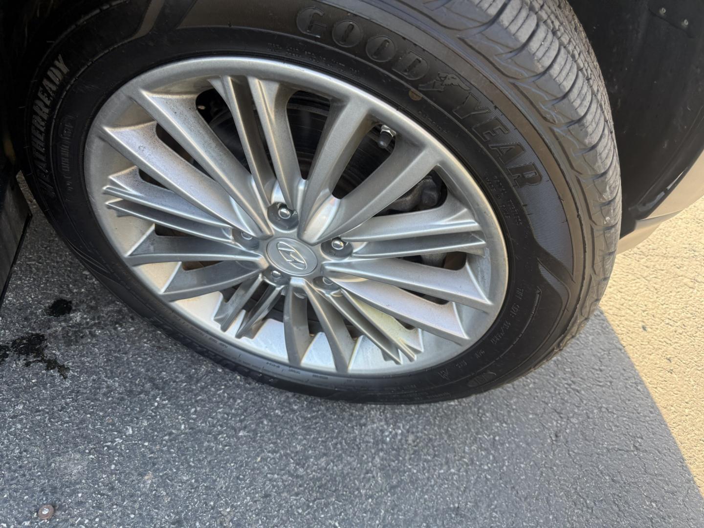 2020 Blue /Black Hyundai Kona SEL AWD (KM8K2CAA7LU) with an 2.0L I4 DOHC 16V engine, Automatic transmission, located at 547 E. Main St., Orwell, OH, 44076, (440) 437-5893, 41.535435, -80.847855 - 2020 Hyundai Kona SEL AWD – Stylish Compact Crossover with Strong Safety Features and All-Weather Capability! This sharp 2020 Hyundai Kona SEL AWD is a fun-to-drive compact crossover that offers great efficiency, modern safety technology, and confident all-weather performance. Powered by a reliab - Photo#5