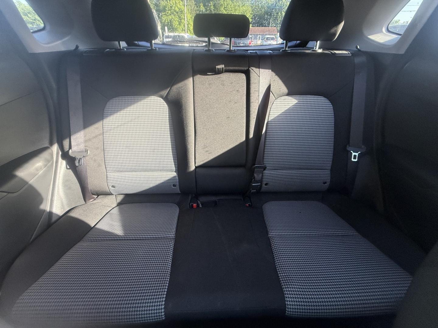 2020 Blue /Black Hyundai Kona SEL AWD (KM8K2CAA7LU) with an 2.0L I4 DOHC 16V engine, Automatic transmission, located at 547 E. Main St., Orwell, OH, 44076, (440) 437-5893, 41.535435, -80.847855 - 2020 Hyundai Kona SEL AWD – Stylish Compact Crossover with Strong Safety Features and All-Weather Capability! This sharp 2020 Hyundai Kona SEL AWD is a fun-to-drive compact crossover that offers great efficiency, modern safety technology, and confident all-weather performance. Powered by a reliab - Photo#17
