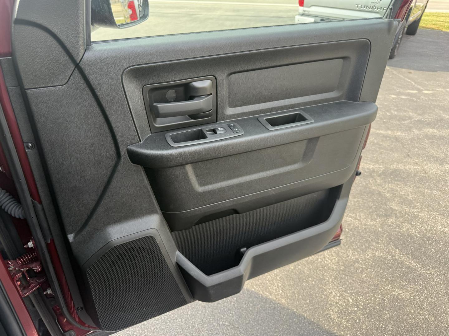 2022 Red /Black RAM 2500 Tradesman Crew Cab LWB 4WD (3C6UR5HL3NG) with an 6.7L I6 OHV 24V TURBO DIESEL engine, Automatic transmission, located at 547 E. Main St., Orwell, OH, 44076, (440) 437-5893, 41.535435, -80.847855 - 2022 Ram 2500 Tradesman Crew Cab Long Bed 4WD – Heavy-Duty Cummins Diesel with Massive Towing Power! This 2022 Ram 2500 Tradesman Crew Cab Long Bed 4WD is a no-nonsense, work-ready heavy-duty truck built for the toughest jobs. Powered by the legendary 6.7L Turbocharged Cummins I6 Diesel engine pa - Photo#43