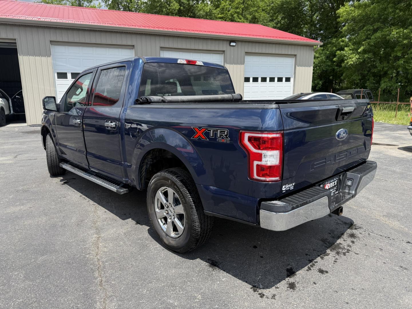 2018 Blue /Gray Ford F-150 XLT SuperCrew 5.5-ft. 4WD (1FTEW1E53JF) with an 5.0L V8 OHV 32V engine, Automatic transmission, located at 547 E. Main St., Orwell, OH, 44076, (440) 437-5893, 41.535435, -80.847855 - 2018 Ford F-150 XLT Crew Cab – Coyote V8 Power with Strong Towing and Extended-Range Fuel Tank! This clean 2018 Ford F-150 XLT Crew Cab is a capable and practical full-size truck that’s ready for work or weekend adventures. Powered by Ford’s legendary 5.0L Coyote V8 engine with flex fuel capa - Photo#28