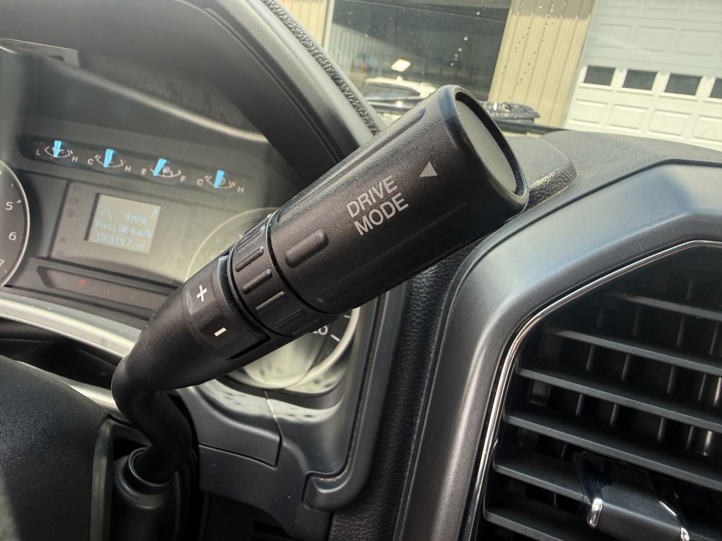 2018 Blue /Gray Ford F-150 XLT SuperCrew 5.5-ft. 4WD (1FTEW1E53JF) with an 5.0L V8 OHV 32V engine, Automatic transmission, located at 547 E. Main St., Orwell, OH, 44076, (440) 437-5893, 41.535435, -80.847855 - 2018 Ford F-150 XLT Crew Cab – Coyote V8 Power with Strong Towing and Extended-Range Fuel Tank! This clean 2018 Ford F-150 XLT Crew Cab is a capable and practical full-size truck that’s ready for work or weekend adventures. Powered by Ford’s legendary 5.0L Coyote V8 engine with flex fuel capa - Photo#14