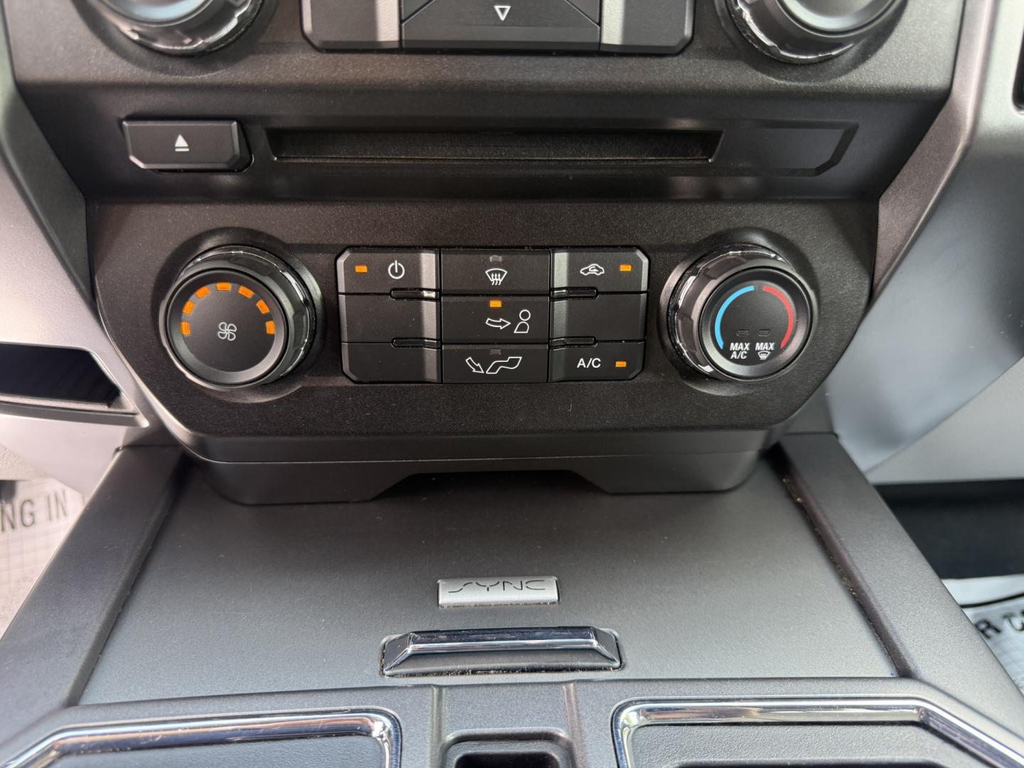 2018 Blue /Gray Ford F-150 XLT SuperCrew 5.5-ft. 4WD (1FTEW1E53JF) with an 5.0L V8 OHV 32V engine, Automatic transmission, located at 547 E. Main St., Orwell, OH, 44076, (440) 437-5893, 41.535435, -80.847855 - 2018 Ford F-150 XLT Crew Cab – Coyote V8 Power with Strong Towing and Extended-Range Fuel Tank! This clean 2018 Ford F-150 XLT Crew Cab is a capable and practical full-size truck that’s ready for work or weekend adventures. Powered by Ford’s legendary 5.0L Coyote V8 engine with flex fuel capa - Photo#18