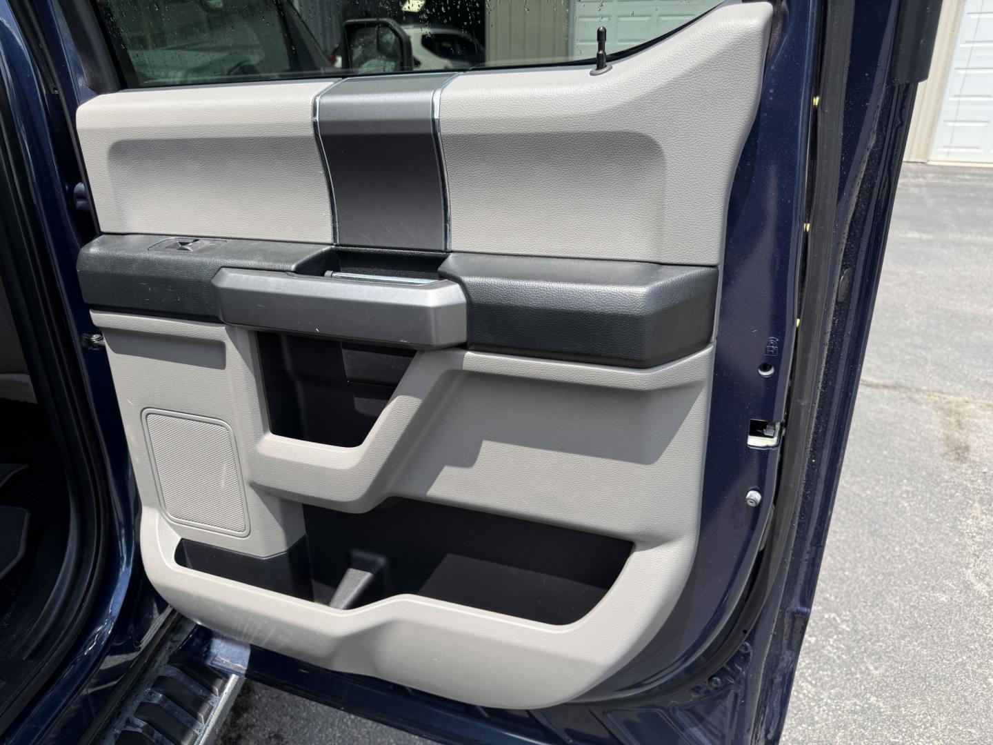 2018 Blue /Gray Ford F-150 XLT SuperCrew 5.5-ft. 4WD (1FTEW1E53JF) with an 5.0L V8 OHV 32V engine, Automatic transmission, located at 547 E. Main St., Orwell, OH, 44076, (440) 437-5893, 41.535435, -80.847855 - 2018 Ford F-150 XLT Crew Cab – Coyote V8 Power with Strong Towing and Extended-Range Fuel Tank! This clean 2018 Ford F-150 XLT Crew Cab is a capable and practical full-size truck that’s ready for work or weekend adventures. Powered by Ford’s legendary 5.0L Coyote V8 engine with flex fuel capa - Photo#38