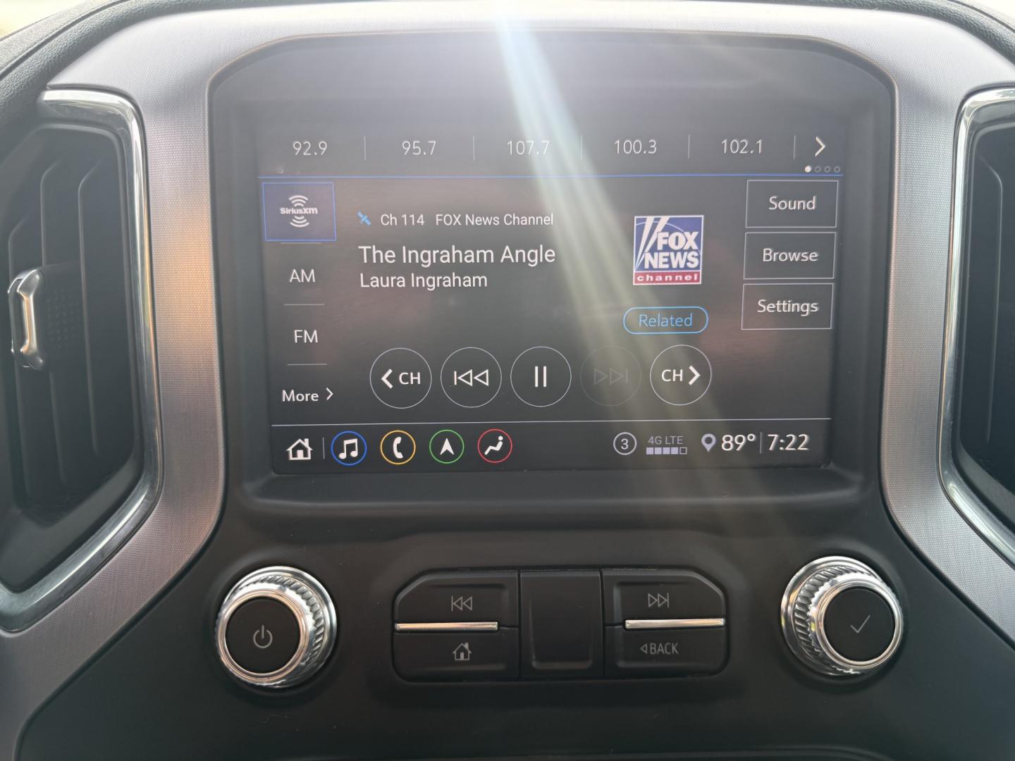 2020 Blue /Black GMC Sierra 1500 SLT Crew Cab Short Box 4WD (3GTU9DED0LG) with an 5.3L V8 OHV 16V engine, Automatic transmission, located at 547 E. Main St., Orwell, OH, 44076, (440) 437-5893, 41.535435, -80.847855 - 2020 GMC Sierra 1500 SLT Crew Cab 4WD – Texas Edition with X31 Off-Road Package and Loaded Luxury Features! This sharp 2020 GMC Sierra 1500 SLT Crew Cab 4WD is a premium, well-equipped truck that combines strong performance, off-road capability, and upscale comfort. Powered by a reliable 5.3L Eco- Photo#15