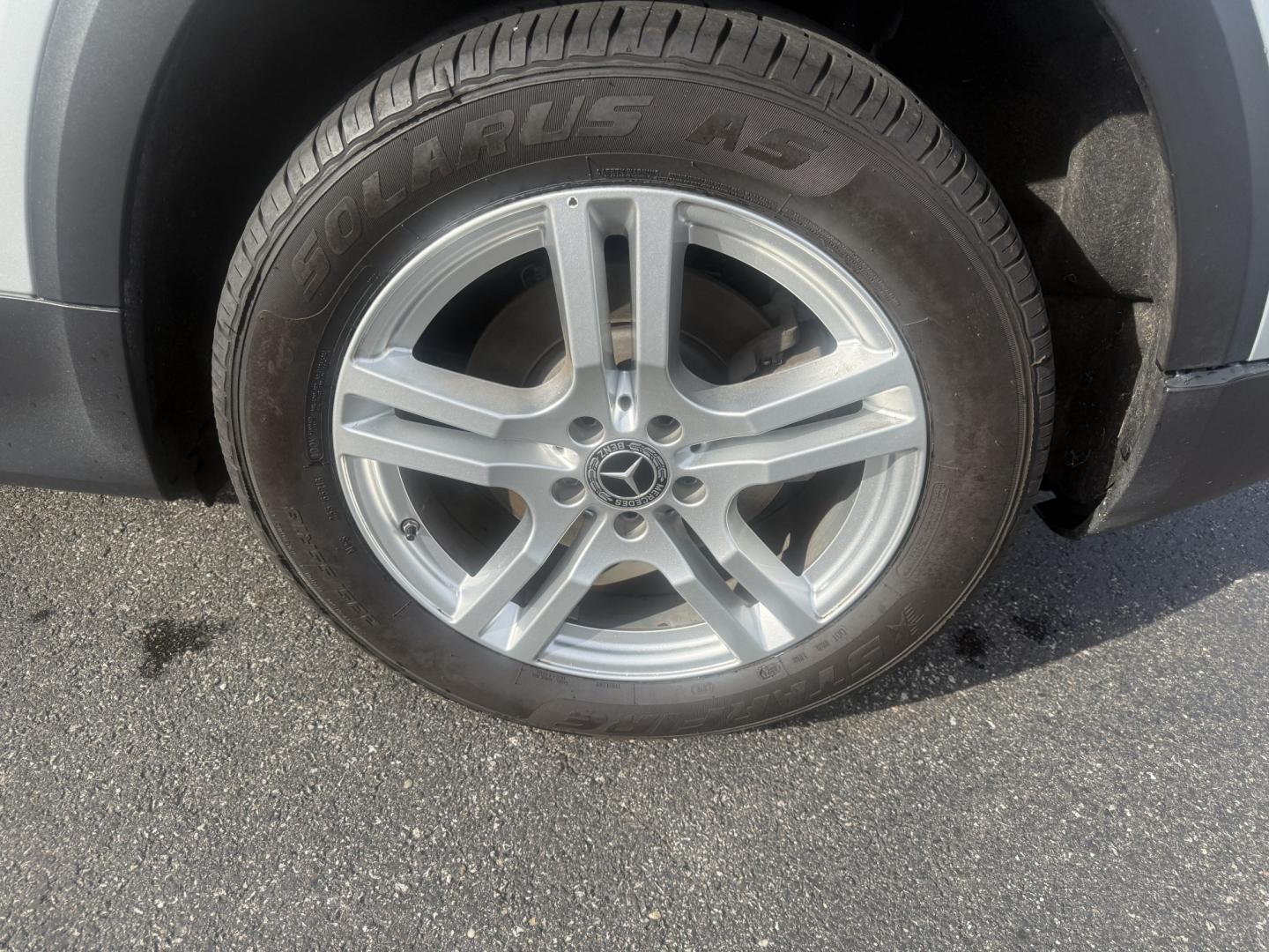 2022 Silver /Black Mercedes-Benz GLB-Class GLB 250 4MATIC (W1N4M4HB2NW) with an 2.0L I4 DOHC 16V Turbo engine, Automatic transmission, located at 11115 Chardon Rd. , Chardon, OH, 44024, (440) 214-9705, 41.580246, -81.241943- Photo#32