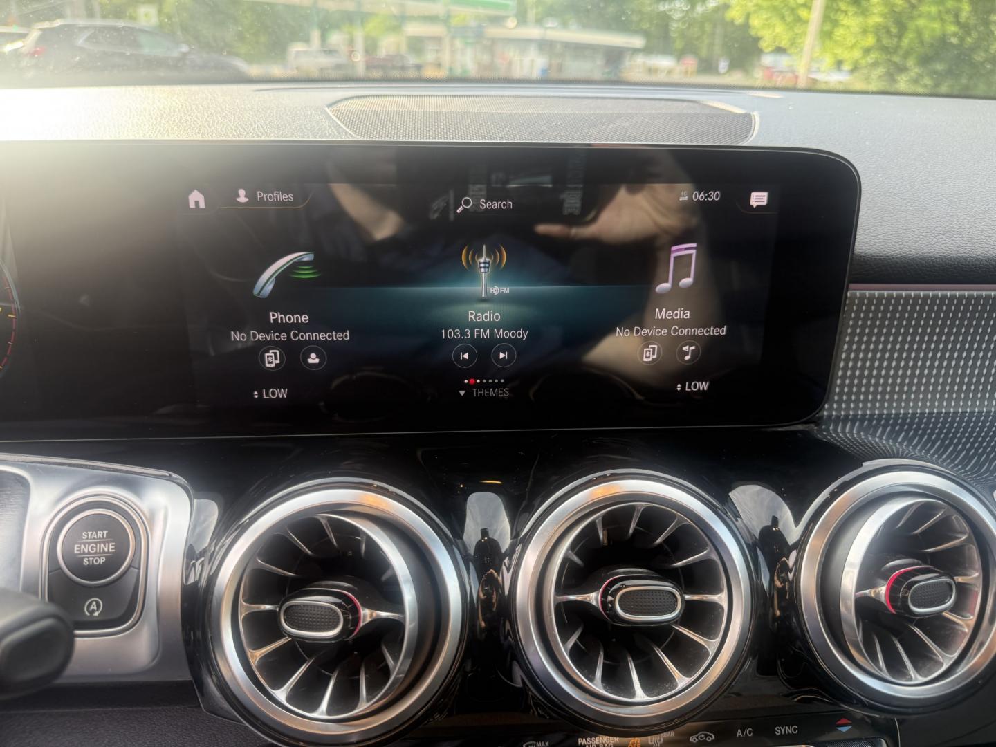 2022 Silver /Black Mercedes-Benz GLB-Class GLB 250 4MATIC (W1N4M4HB2NW) with an 2.0L I4 DOHC 16V Turbo engine, Automatic transmission, located at 11115 Chardon Rd. , Chardon, OH, 44024, (440) 214-9705, 41.580246, -81.241943- Photo#15