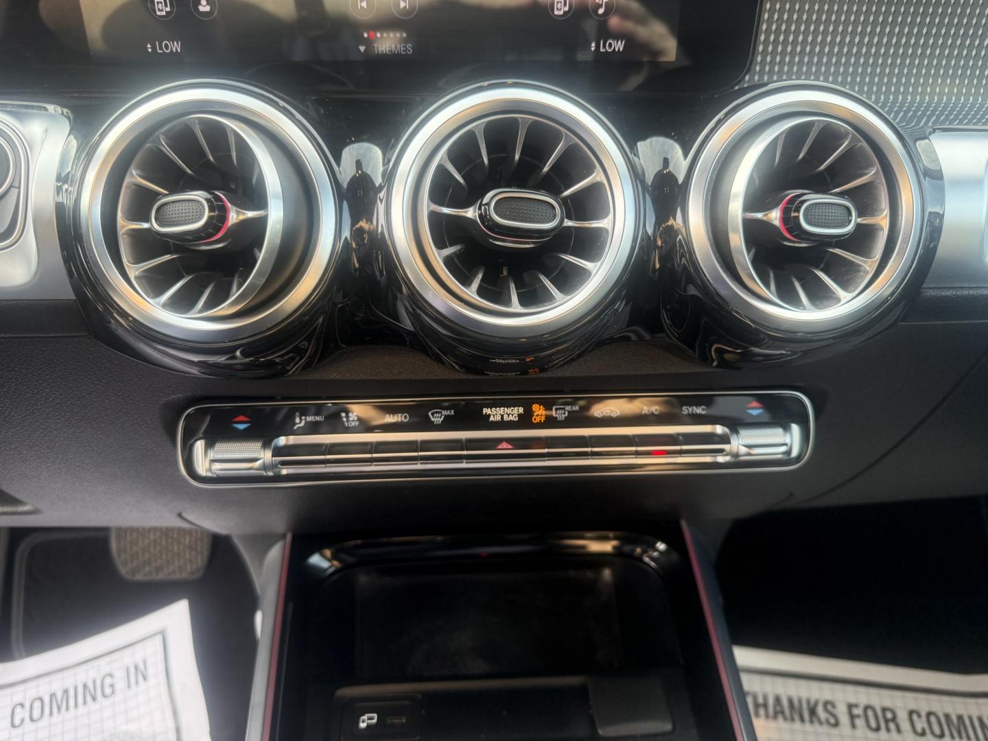 2022 Silver /Black Mercedes-Benz GLB-Class GLB 250 4MATIC (W1N4M4HB2NW) with an 2.0L I4 DOHC 16V Turbo engine, Automatic transmission, located at 11115 Chardon Rd. , Chardon, OH, 44024, (440) 214-9705, 41.580246, -81.241943- Photo#16