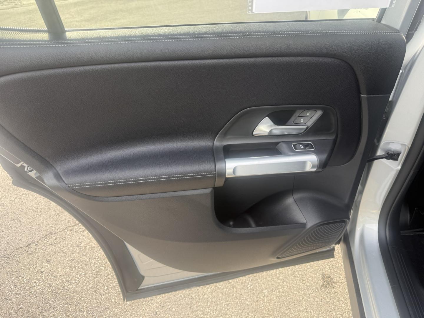 2022 Silver /Black Mercedes-Benz GLB-Class GLB 250 4MATIC (W1N4M4HB2NW) with an 2.0L I4 DOHC 16V Turbo engine, Automatic transmission, located at 11115 Chardon Rd. , Chardon, OH, 44024, (440) 214-9705, 41.580246, -81.241943- Photo#36