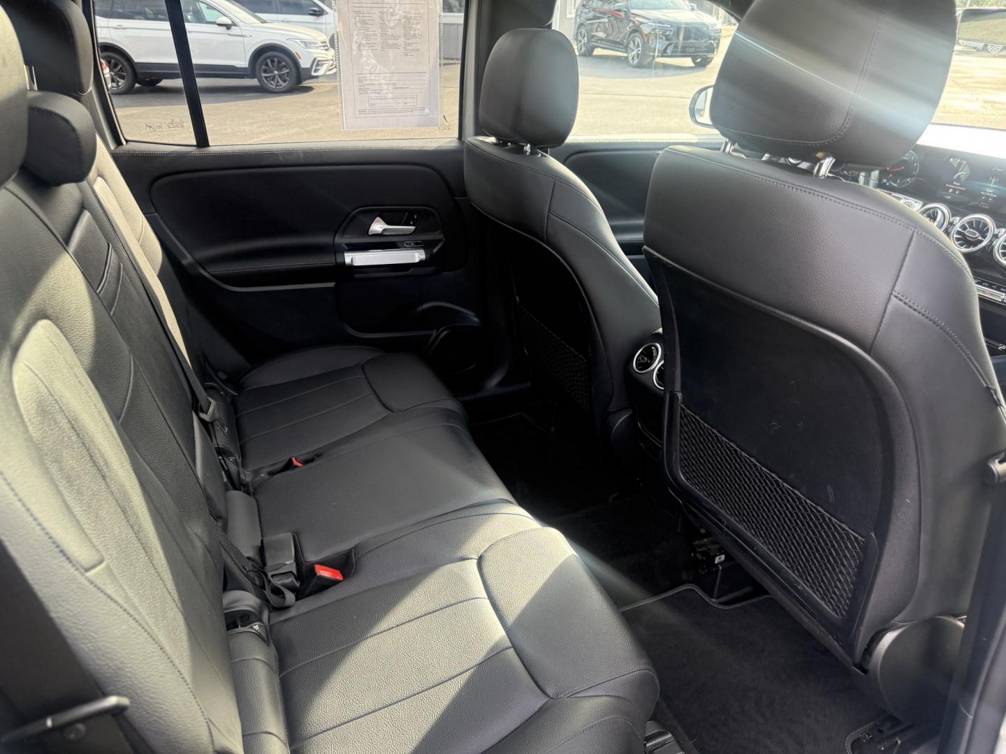 2022 Silver /Black Mercedes-Benz GLB-Class GLB 250 4MATIC (W1N4M4HB2NW) with an 2.0L I4 DOHC 16V Turbo engine, Automatic transmission, located at 11115 Chardon Rd. , Chardon, OH, 44024, (440) 214-9705, 41.580246, -81.241943- Photo#37