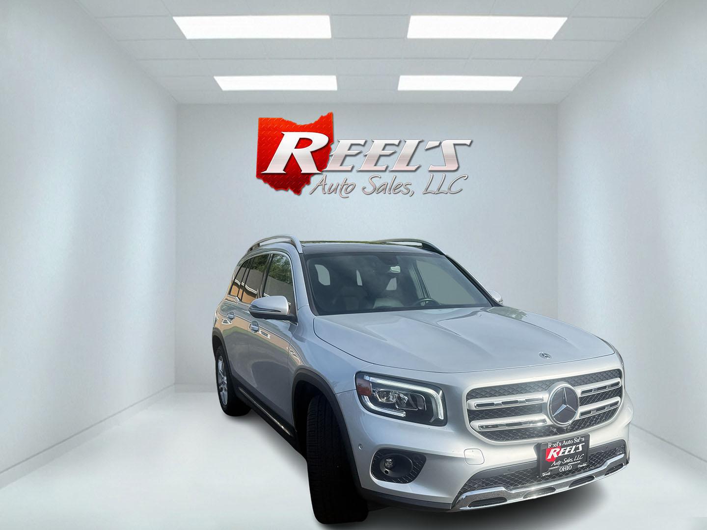 2022 Silver /Black Mercedes-Benz GLB-Class GLB 250 4MATIC (W1N4M4HB2NW) with an 2.0L I4 DOHC 16V Turbo engine, Automatic transmission, located at 11115 Chardon Rd. , Chardon, OH, 44024, (440) 214-9705, 41.580246, -81.241943- Photo#2