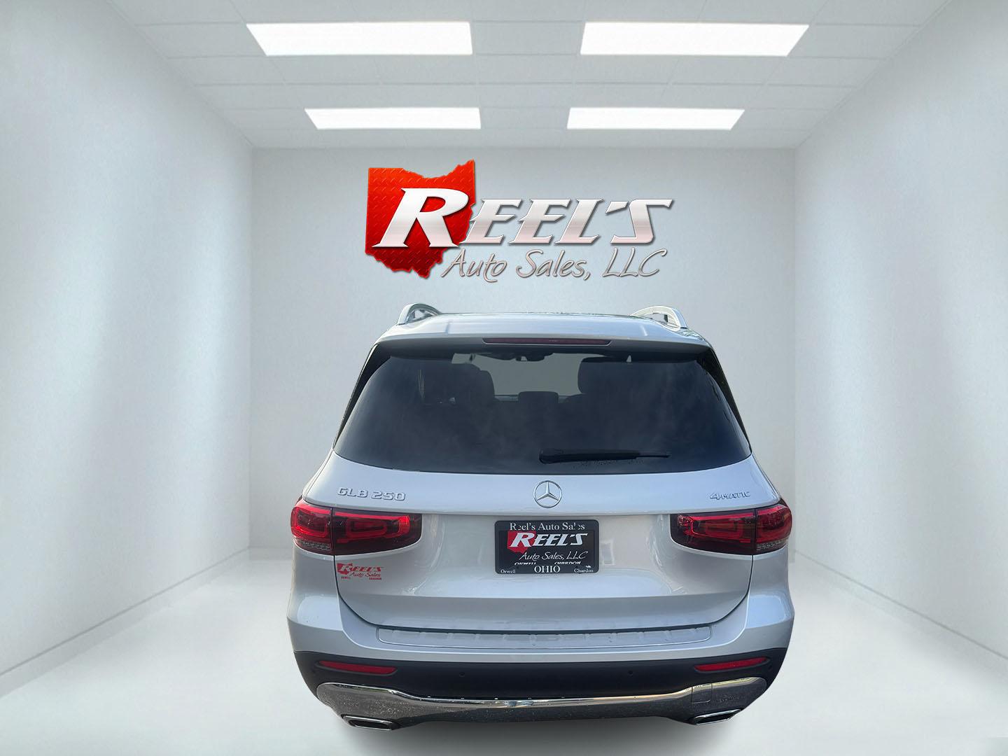 2022 Silver /Black Mercedes-Benz GLB-Class GLB 250 4MATIC (W1N4M4HB2NW) with an 2.0L I4 DOHC 16V Turbo engine, Automatic transmission, located at 11115 Chardon Rd. , Chardon, OH, 44024, (440) 214-9705, 41.580246, -81.241943- Photo#29