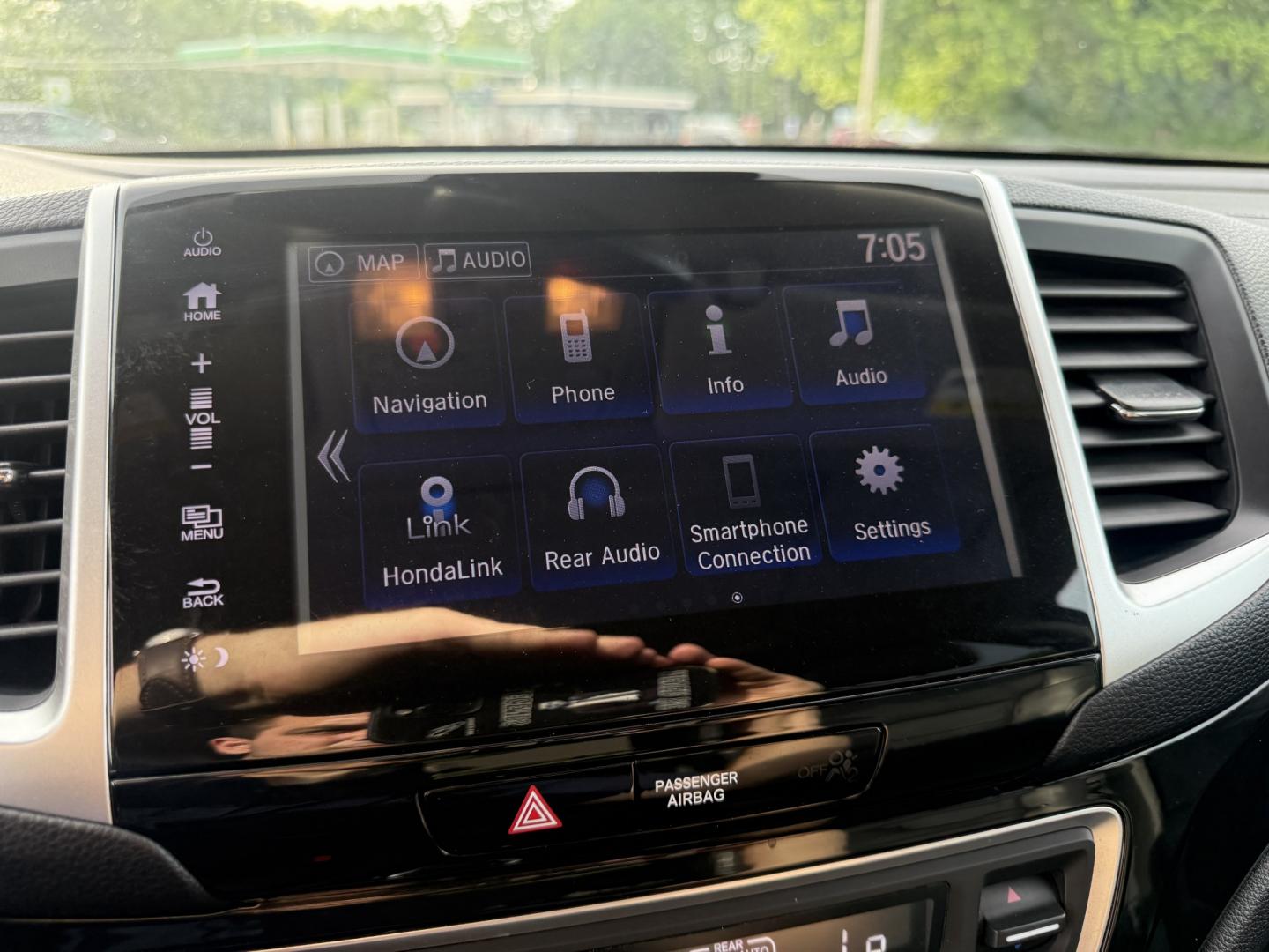 2018 Black /Black Honda Pilot Touring 4WD (5FNYF6H92JB) with an 3.5L V6 SOHC 24V engine, Automatic transmission, located at 547 E. Main St., Orwell, OH, 44076, (440) 437-5893, 41.535435, -80.847855 - 2018 Honda Pilot Touring AWD – Premium 3-Row Family SUV with Leather, Strong V6 Power, and Advanced Safety! This 2018 Honda Pilot Touring AWD is a loaded, upscale 3-row SUV that delivers the perfect combination of comfort, capability, and modern technology. Powered by Honda’s smooth 3.5L Earth- Photo#16