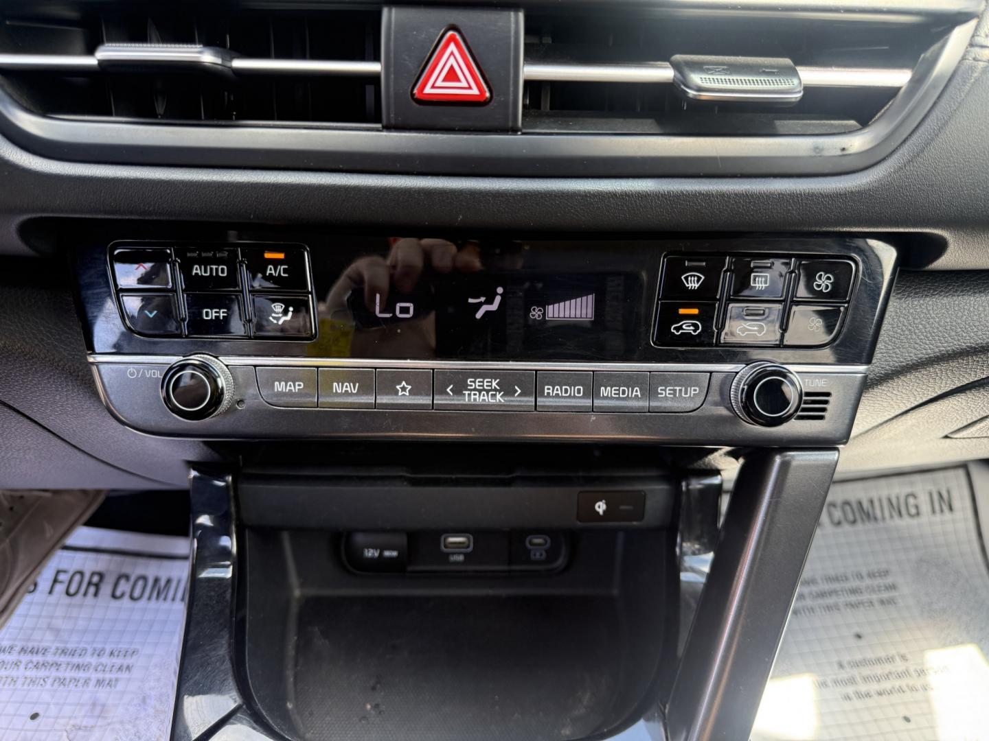 2024 White /Black Kia Seltos EX (KNDERCAA3R7) with an 2.0L I4 DOHC 16V engine, Automatic transmission, located at 547 E. Main St., Orwell, OH, 44076, (440) 437-5893, 41.535435, -80.847855 - 2024 Kia Seltos EX AWD – Stylish, Efficient, and Loaded with Premium Features! This nearly new 2024 Kia Seltos EX AWD is a sharp and versatile compact crossover that offers upscale comfort, confident all-weather performance, and excellent value. Powered by a smooth 2.0L I4 MPI engine paired with- Photo#16