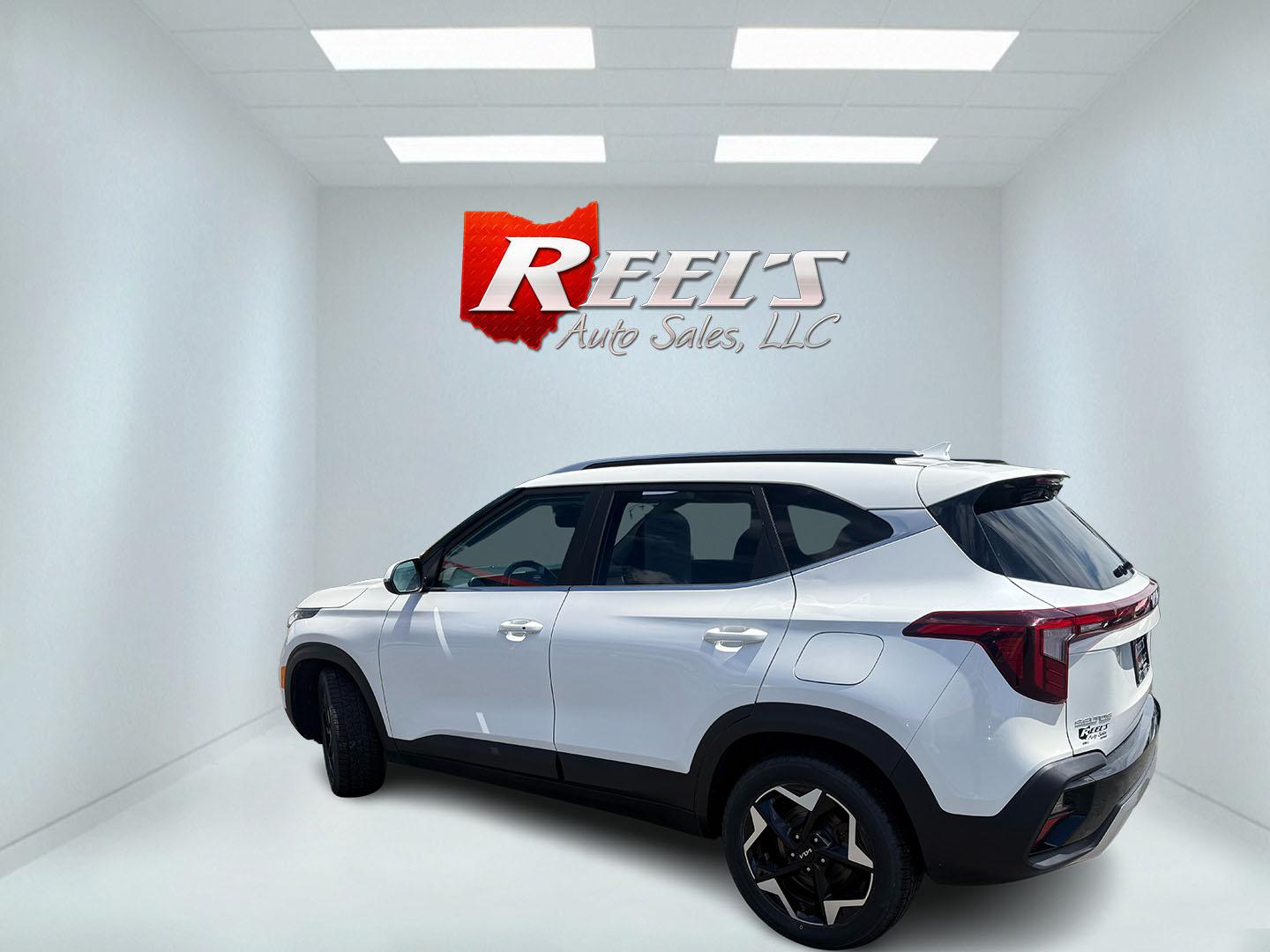 2024 White /Black Kia Seltos EX (KNDERCAA3R7) with an 2.0L I4 DOHC 16V engine, Automatic transmission, located at 547 E. Main St., Orwell, OH, 44076, (440) 437-5893, 41.535435, -80.847855 - 2024 Kia Seltos EX AWD – Stylish, Efficient, and Loaded with Premium Features! This nearly new 2024 Kia Seltos EX AWD is a sharp and versatile compact crossover that offers upscale comfort, confident all-weather performance, and excellent value. Powered by a smooth 2.0L I4 MPI engine paired with- Photo#28