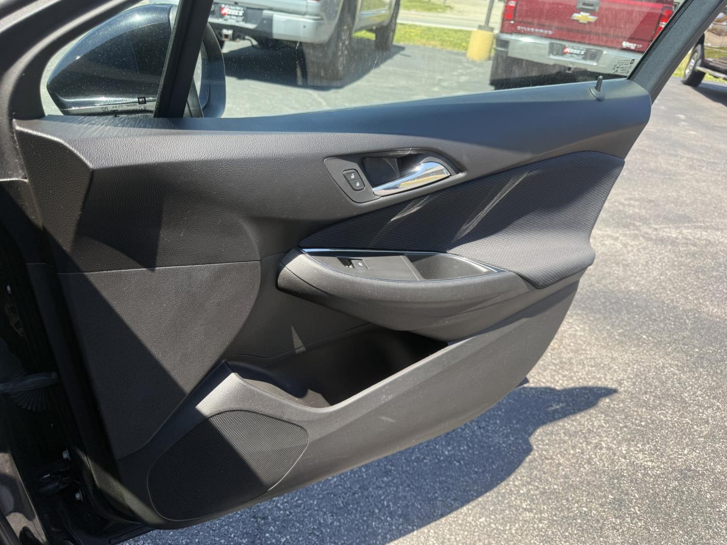 2018 Black /Black Chevrolet Cruze LT Auto (1G1BE5SM2J7) with an 1.4L I4 DOHC 16V TURBO engine, Automatic transmission, located at 547 E. Main St., Orwell, OH, 44076, (440) 437-5893, 41.535435, -80.847855 - 2018 Chevrolet Cruze LT – Turbo Efficiency, Modern Tech, and Outstanding Fuel Economy! This clean 2018 Chevrolet Cruze LT is a sharp, fuel-efficient compact sedan that delivers great performance without sacrificing savings at the pump. Powered by a responsive 1.4L Turbocharged EcoTec engine paire- Photo#37