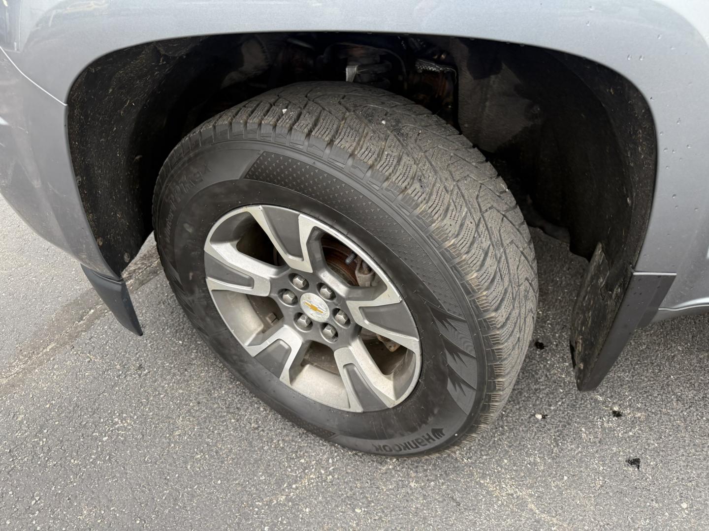 2018 Gray /Black Chevrolet Colorado Z71 Ext. Cab 4WD (1GCHTDEN2J1) with an 3.6L V6 DOHC 24V GAS engine, Automatic transmission, located at 547 E. Main St., Orwell, OH, 44076, (440) 437-5893, 41.535435, -80.847855 - 2018 Chevrolet Colorado Z71 Extended Cab 4WD – Off-Road Ready with V6 Power and Modern Comfort! This 2018 Chevrolet Colorado Z71 Extended Cab 4WD is a capable midsize truck that blends off-road toughness with everyday usability. Powered by a strong 3.6L V6 engine paired with a smooth 8-speed auto- Photo#28