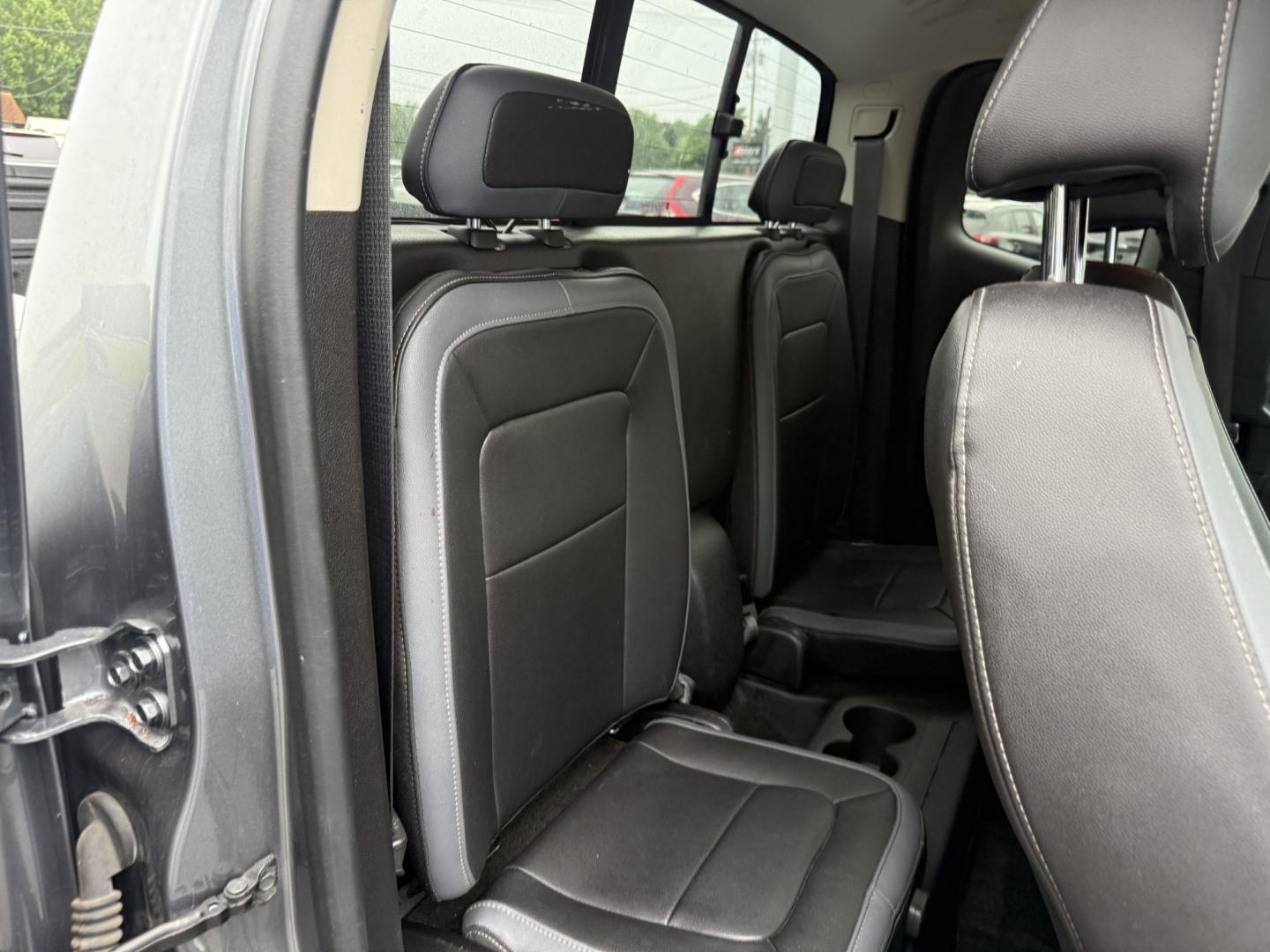 2018 Gray /Black Chevrolet Colorado Z71 Ext. Cab 4WD (1GCHTDEN2J1) with an 3.6L V6 DOHC 24V GAS engine, Automatic transmission, located at 547 E. Main St., Orwell, OH, 44076, (440) 437-5893, 41.535435, -80.847855 - 2018 Chevrolet Colorado Z71 Extended Cab 4WD – Off-Road Ready with V6 Power and Modern Comfort! This 2018 Chevrolet Colorado Z71 Extended Cab 4WD is a capable midsize truck that blends off-road toughness with everyday usability. Powered by a strong 3.6L V6 engine paired with a smooth 8-speed auto- Photo#31