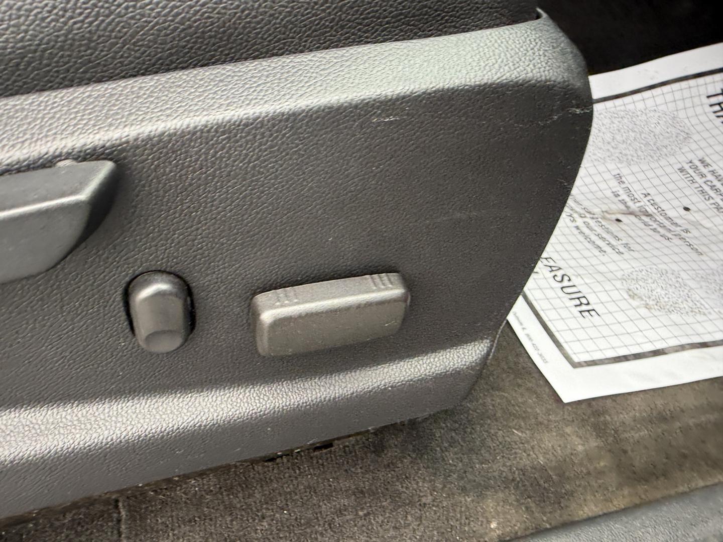 2018 Gray /Black Chevrolet Colorado Z71 Ext. Cab 4WD (1GCHTDEN2J1) with an 3.6L V6 DOHC 24V GAS engine, Automatic transmission, located at 547 E. Main St., Orwell, OH, 44076, (440) 437-5893, 41.535435, -80.847855 - 2018 Chevrolet Colorado Z71 Extended Cab 4WD – Off-Road Ready with V6 Power and Modern Comfort! This 2018 Chevrolet Colorado Z71 Extended Cab 4WD is a capable midsize truck that blends off-road toughness with everyday usability. Powered by a strong 3.6L V6 engine paired with a smooth 8-speed auto- Photo#33