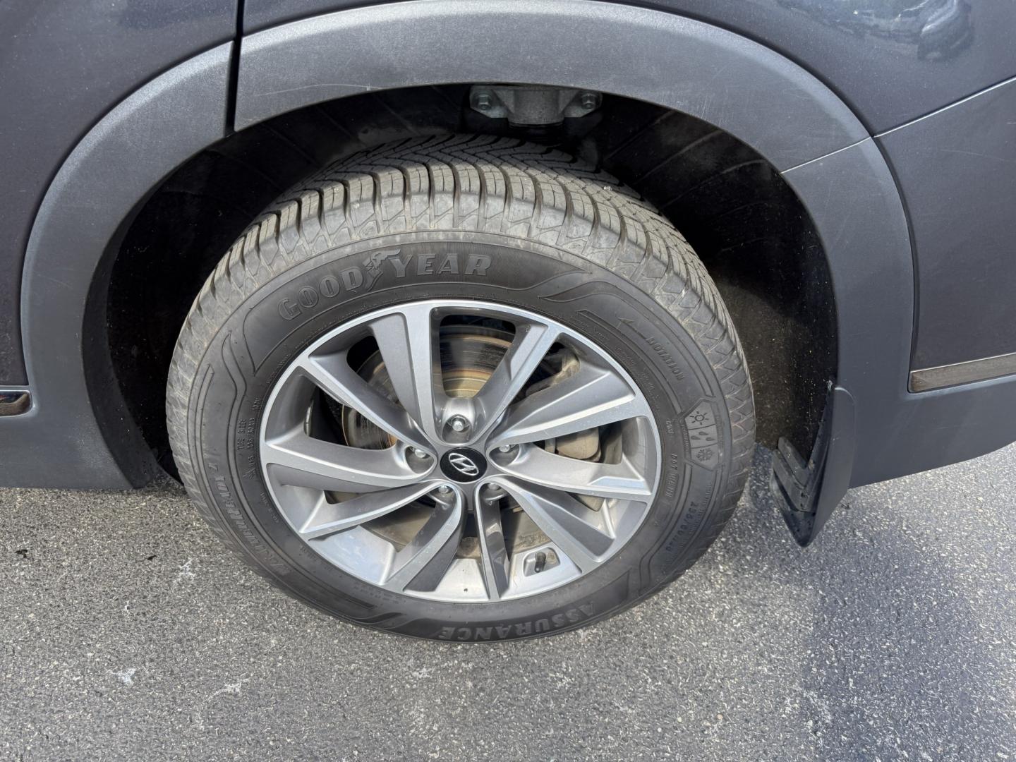 2020 Gray /Gray Hyundai Santa Fe Limited 2.4 AWD (5NMS5CAD6LH) with an 2.4L I4 DOHC 16V engine, Automatic transmission, located at 547 E. Main St., Orwell, OH, 44076, (440) 437-5893, 41.535435, -80.847855 - 2020 Hyundai Santa Fe Limited AWD – Top-Tier Luxury with Leather, Panoramic Moonroof, and Premium Infinity Sound! This 2020 Hyundai Santa Fe Limited AWD is a loaded midsize SUV that offers premium comfort, advanced technology, and confident all-weather performance. Powered by a smooth 2.4L I4 GDI- Photo#39