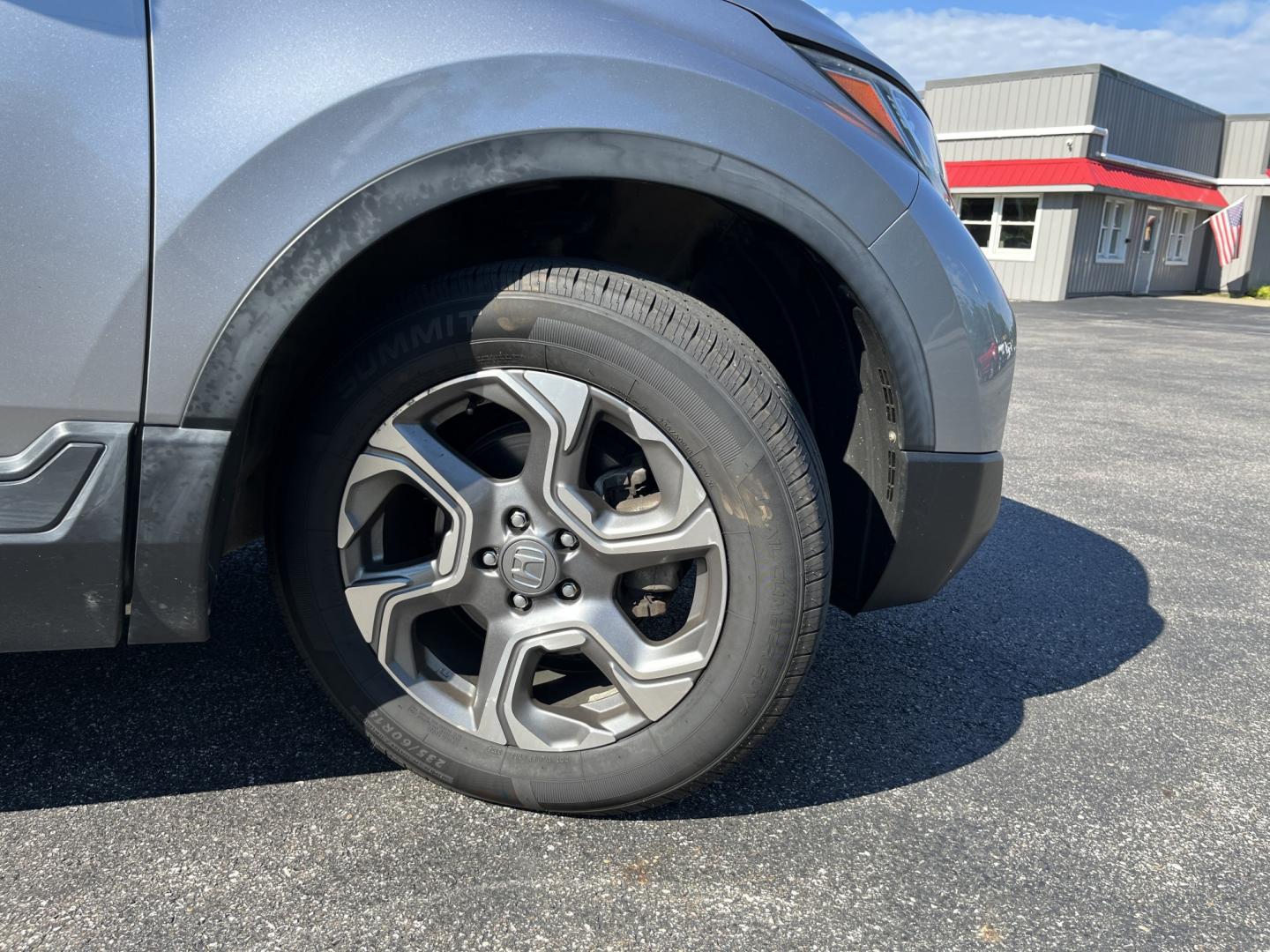2017 Silver /Gray Honda CR-V EX AWD (2HKRW2H52HH) with an 1.5L I4 DOHC 16V TURBO engine, Automatic transmission, located at 11115 Chardon Rd. , Chardon, OH, 44024, (440) 214-9705, 41.580246, -81.241943- Photo#4