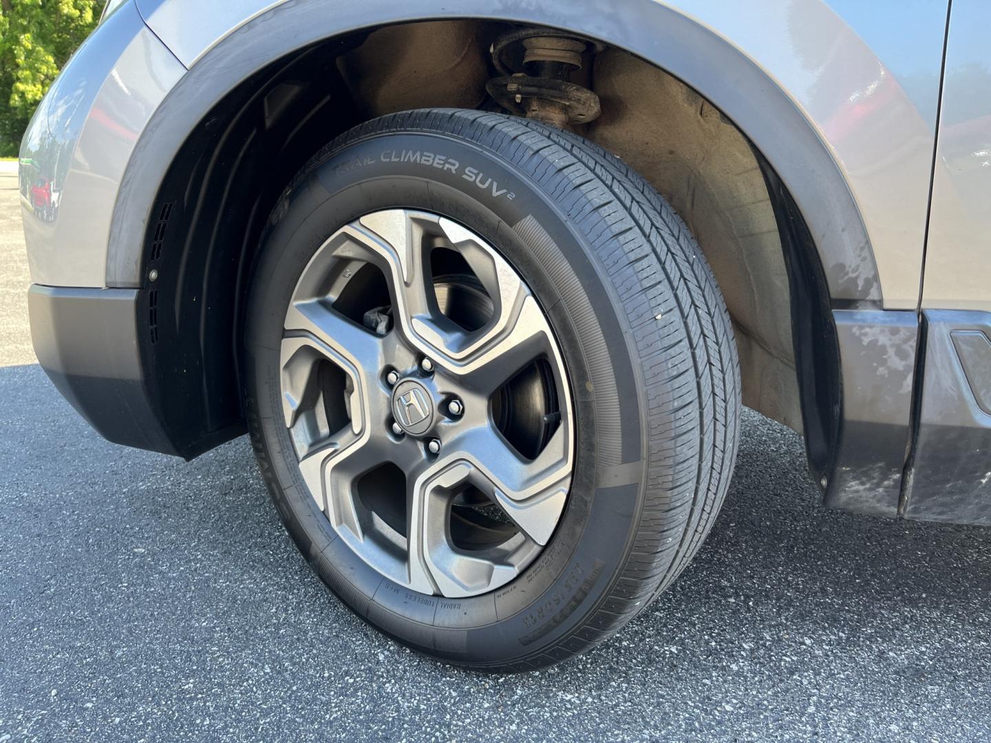 2017 Silver /Gray Honda CR-V EX AWD (2HKRW2H52HH) with an 1.5L I4 DOHC 16V TURBO engine, Automatic transmission, located at 11115 Chardon Rd. , Chardon, OH, 44024, (440) 214-9705, 41.580246, -81.241943- Photo#12