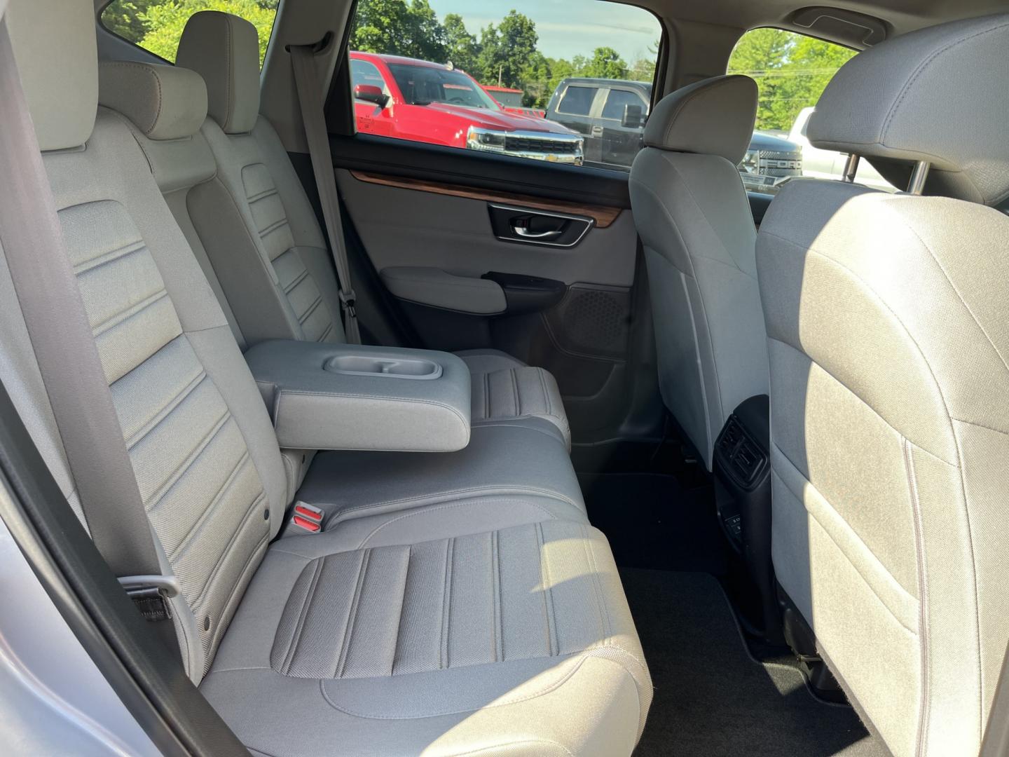 2017 Silver /Gray Honda CR-V EX AWD (2HKRW2H52HH) with an 1.5L I4 DOHC 16V TURBO engine, Automatic transmission, located at 11115 Chardon Rd. , Chardon, OH, 44024, (440) 214-9705, 41.580246, -81.241943- Photo#31