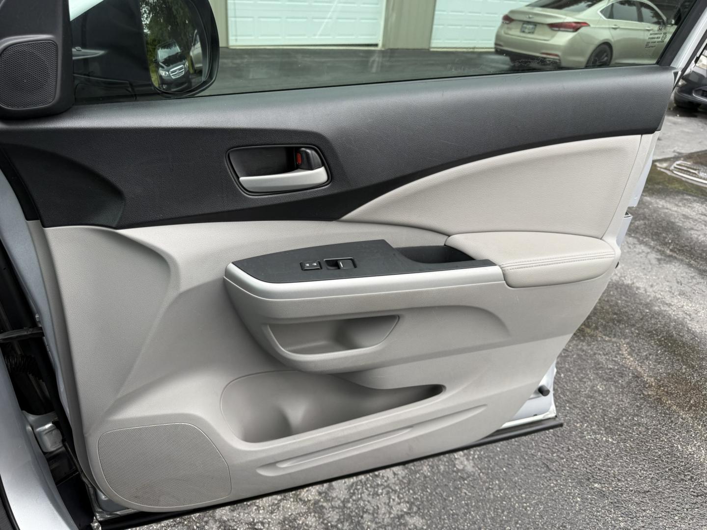2014 Silver /Gray Honda CR-V EX-L 4WD 5-Speed AT (2HKRM4H71EH) with an 2.4L I4 DOHC 16V engine, Automatic transmission, located at 547 E. Main St., Orwell, OH, 44076, (440) 437-5893, 41.535435, -80.847855 - 2014 Honda CR-V EX-L 4WD – Premium Compact SUV with Fresh Service and Honda Reliability! This 2014 Honda CR-V EX-L 4WD is a clean, well-maintained compact SUV that offers upscale comfort and proven all-weather capability. Powered by a smooth 2.4L I4 engine paired with a durable 5-speed automatic- Photo#46