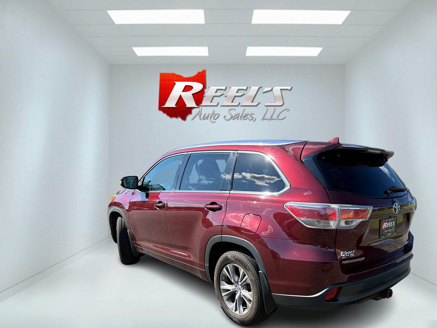 2014 Red /Tan Toyota Highlander XLE AWD V6 (5TDJKRFHXES) with an 3.5L V6 DOHC 24V engine, Automatic transmission, located at 547 E. Main St., Orwell, OH, 44076, (440) 437-5893, 41.535435, -80.847855 - 2014 Toyota Highlander XLE AWD – Spacious 3-Row SUV with V6 Power and Premium Comfort! This 2014 Toyota Highlander XLE AWD is a versatile and reliable midsize SUV that’s perfect for families and daily driving. Powered by a smooth 3.5L V6 engine paired with a responsive 6-speed automatic transmi- Photo#35