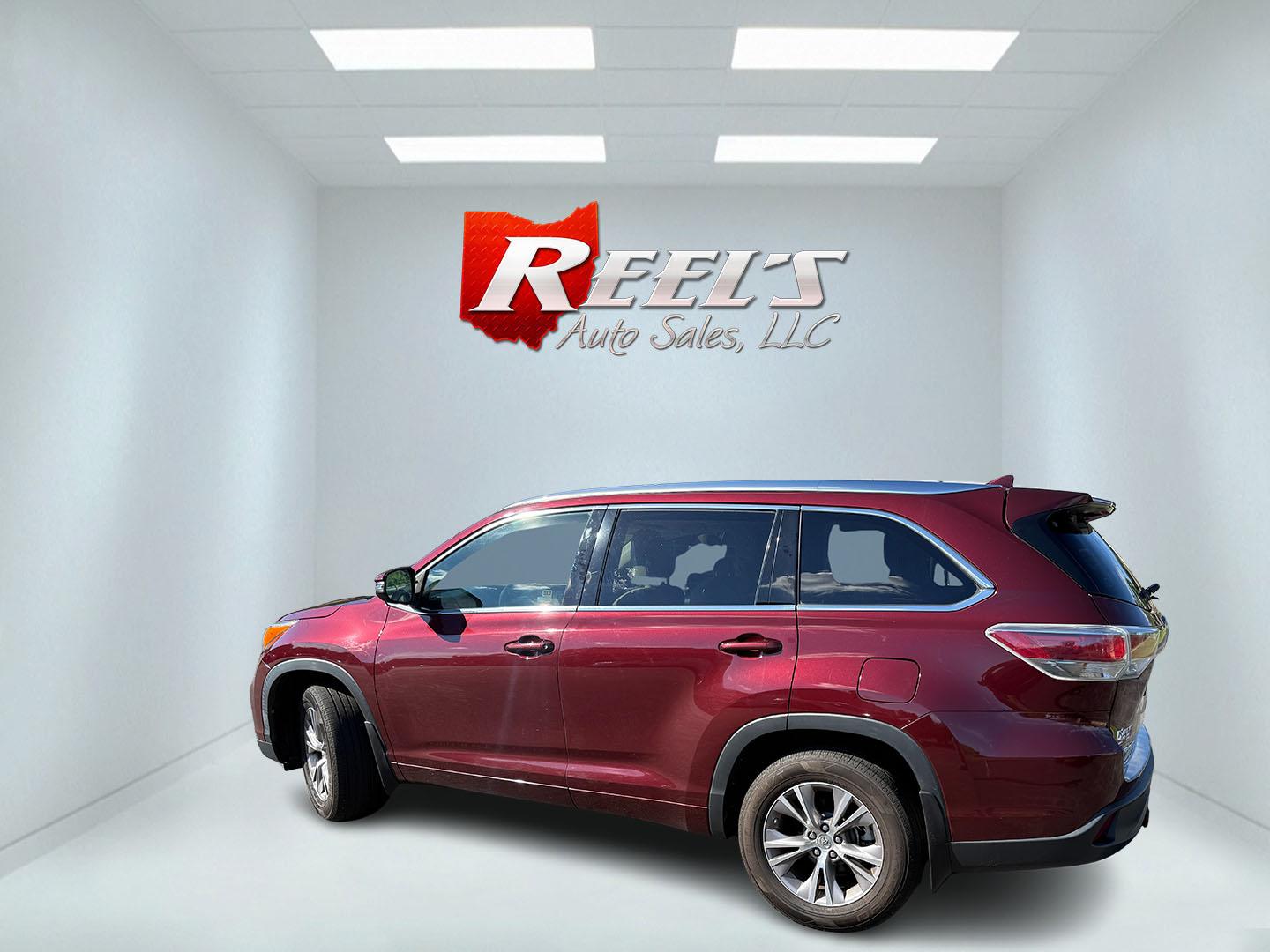 2014 Red /Tan Toyota Highlander XLE AWD V6 (5TDJKRFHXES) with an 3.5L V6 DOHC 24V engine, Automatic transmission, located at 547 E. Main St., Orwell, OH, 44076, (440) 437-5893, 41.535435, -80.847855 - 2014 Toyota Highlander XLE AWD – Spacious 3-Row SUV with V6 Power and Premium Comfort! This 2014 Toyota Highlander XLE AWD is a versatile and reliable midsize SUV that’s perfect for families and daily driving. Powered by a smooth 3.5L V6 engine paired with a responsive 6-speed automatic transmi- Photo#36