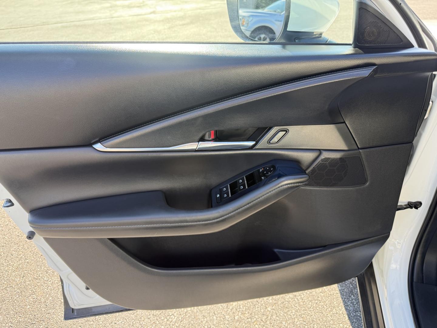 2021 White /Black Mazda CX-30 Select W/ Preferred Pkg AWD (3MVDMBCL6MM) with an 2.5L I4 DOHC 16V engine, Automatic transmission, located at 11115 Chardon Rd. , Chardon, OH, 44024, (440) 214-9705, 41.580246, -81.241943 - 2021 Mazda CX-30 AWD – Premium Compact SUV with Sharp Styling, Strong Safety, and Excellent Efficiency! This 2021 Mazda CX-30 AWD is a stylish and well-equipped compact crossover that delivers a premium driving experience in a fun-to-drive package. Powered by a smooth 2.5L I4 engine paired with a- Photo#8