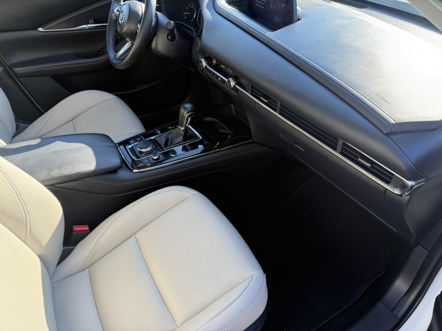 2021 White /Black Mazda CX-30 Select W/ Preferred Pkg AWD (3MVDMBCL6MM) with an 2.5L I4 DOHC 16V engine, Automatic transmission, located at 11115 Chardon Rd. , Chardon, OH, 44024, (440) 214-9705, 41.580246, -81.241943 - 2021 Mazda CX-30 AWD – Premium Compact SUV with Sharp Styling, Strong Safety, and Excellent Efficiency! This 2021 Mazda CX-30 AWD is a stylish and well-equipped compact crossover that delivers a premium driving experience in a fun-to-drive package. Powered by a smooth 2.5L I4 engine paired with a- Photo#41